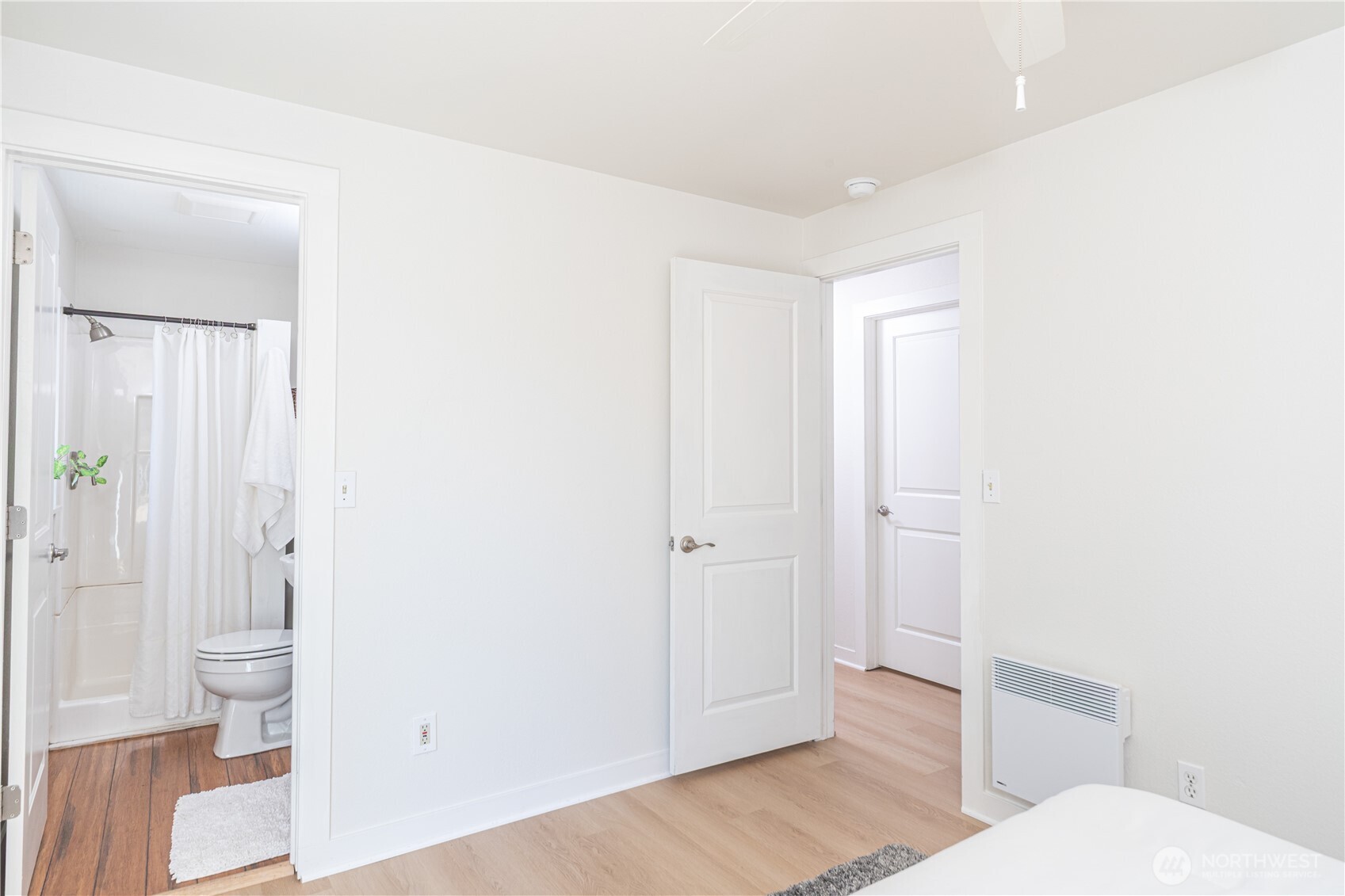 property viewer photo 13