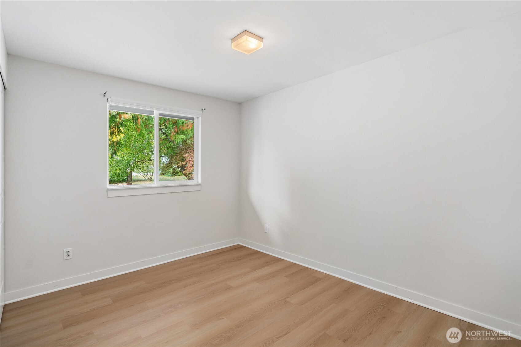 property viewer photo 17