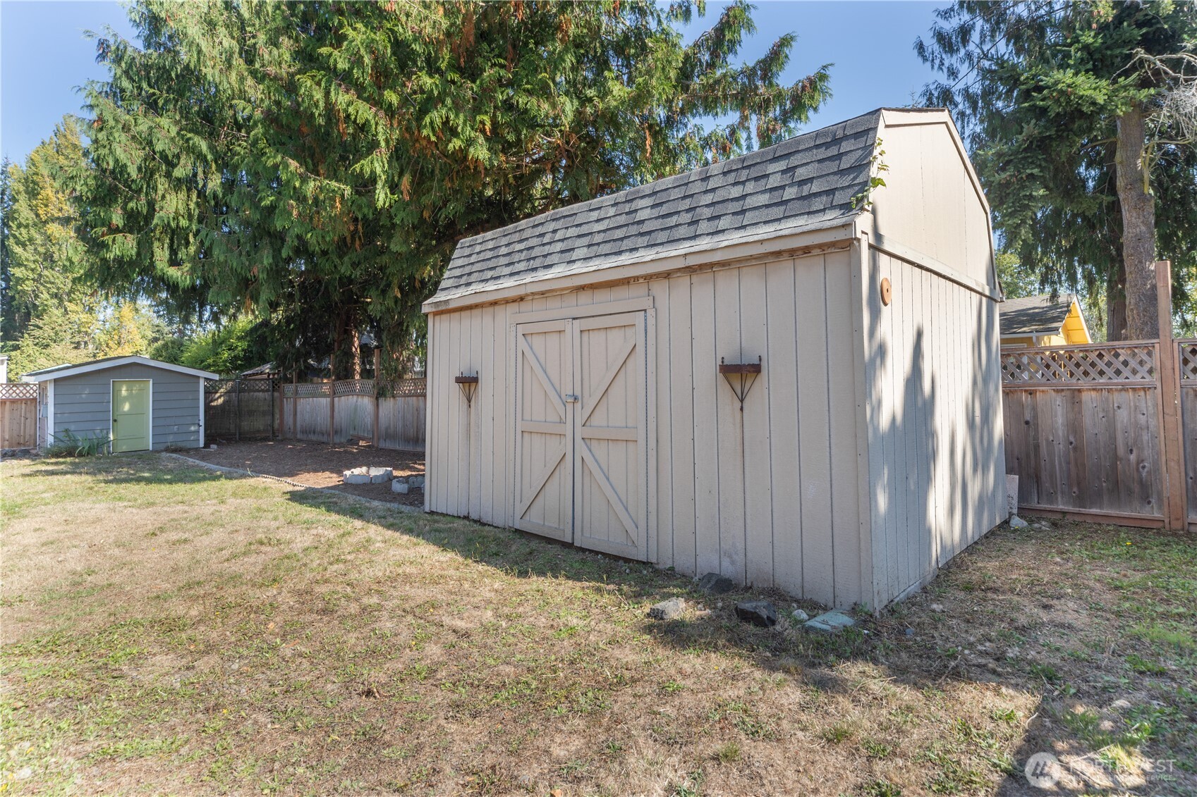 property viewer photo 25