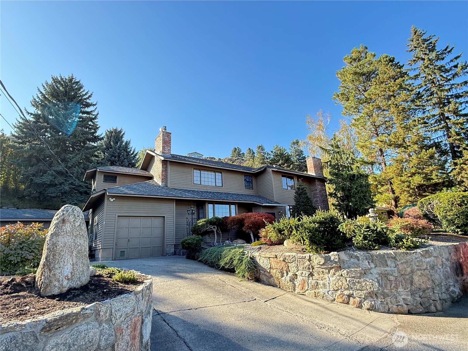 main property photo 0