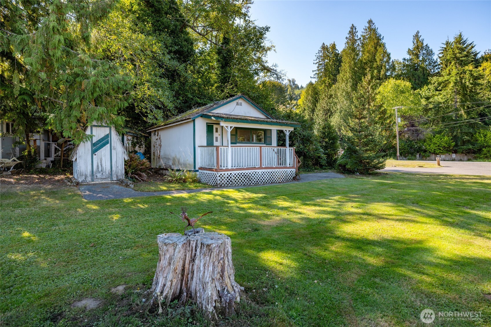 main property photo 32