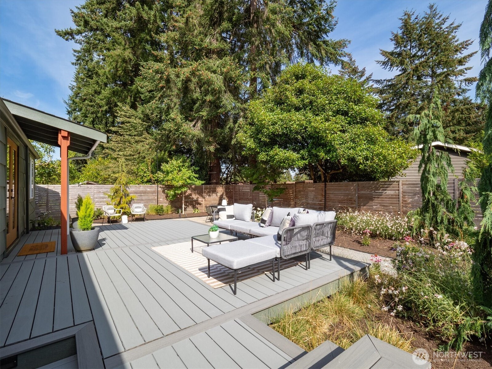 property viewer photo 13
