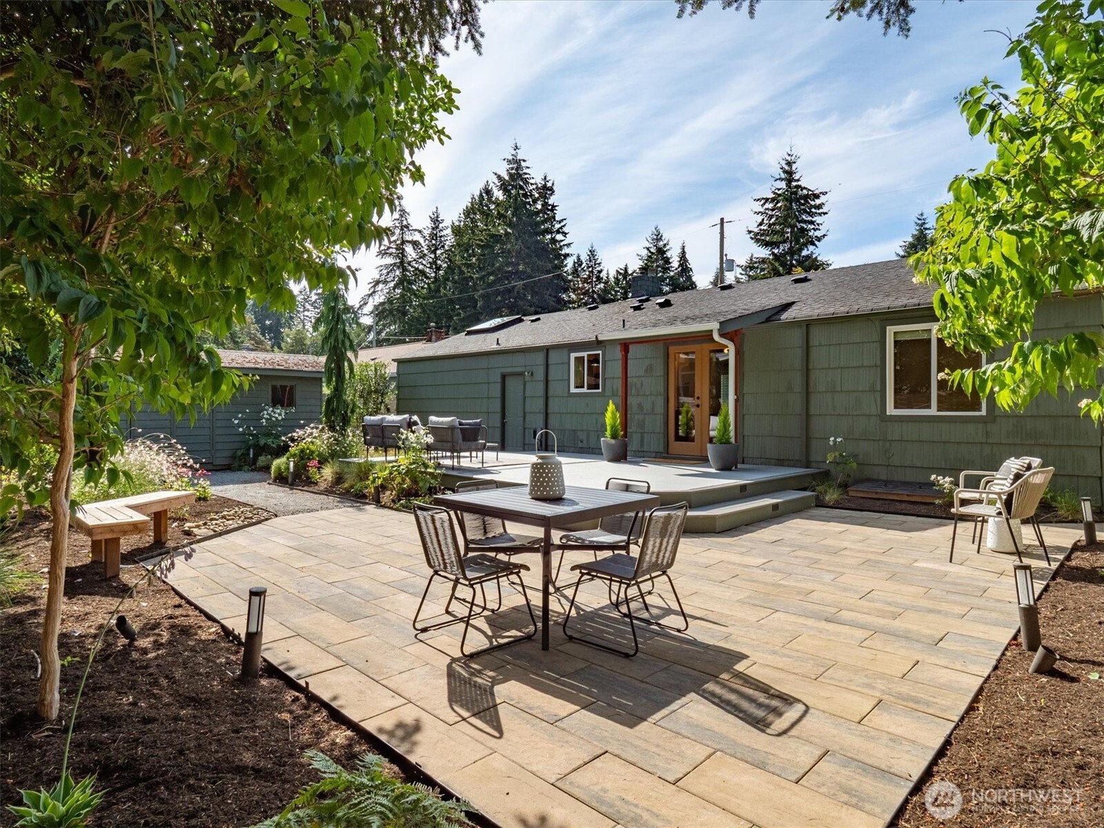 property viewer photo 14