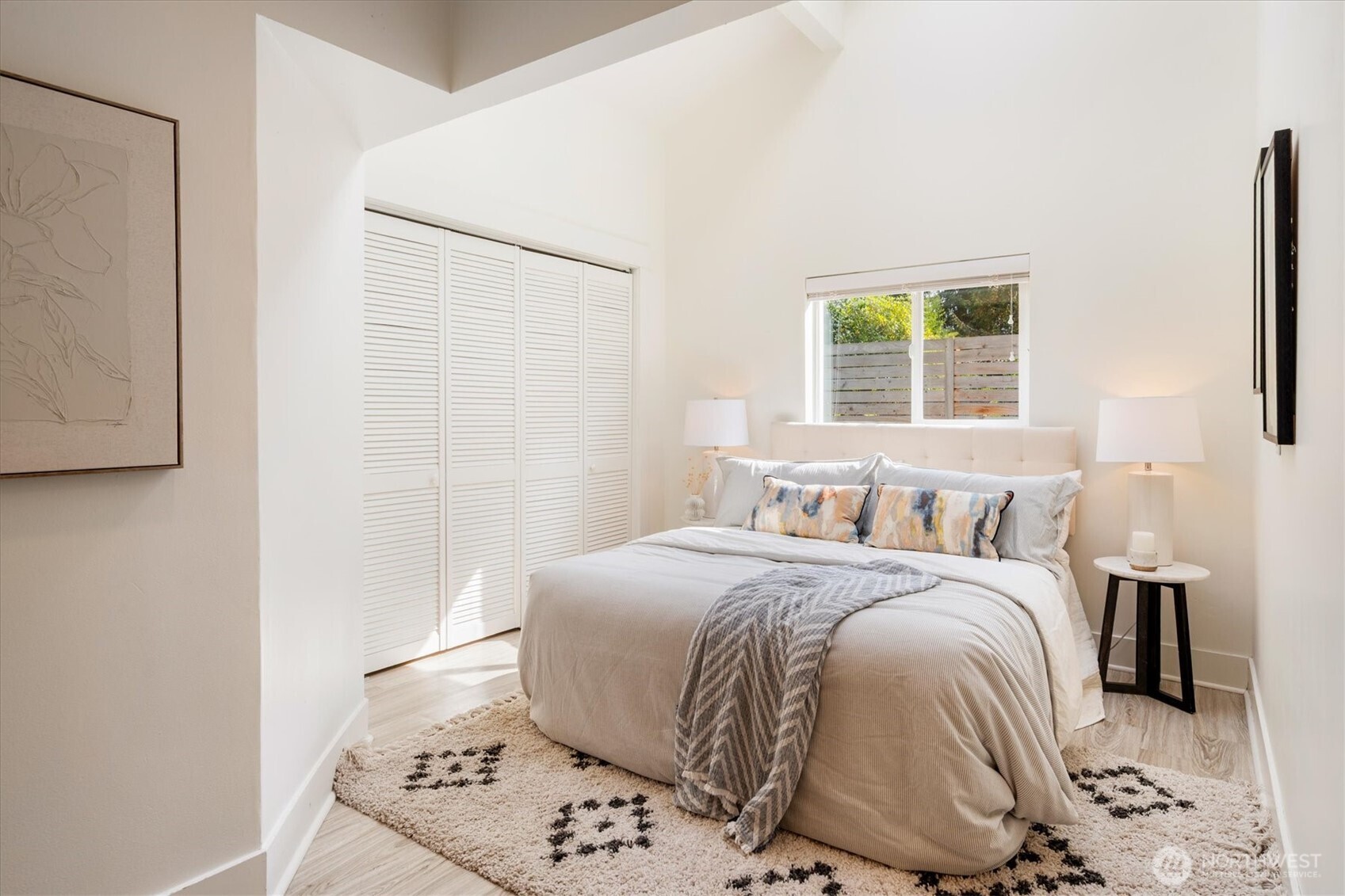 property viewer photo 18