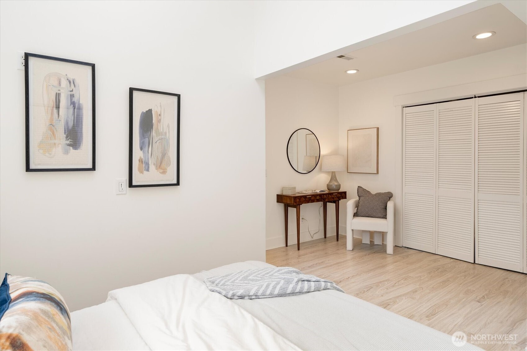 property viewer photo 19