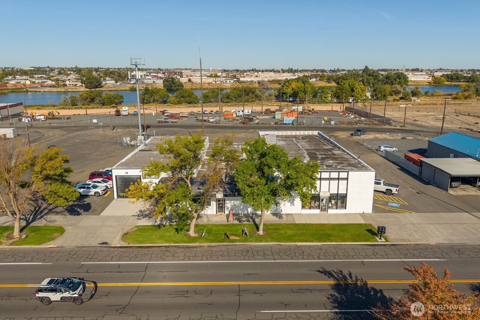main property photo 0