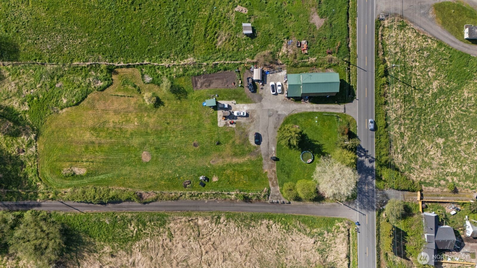main property photo 39