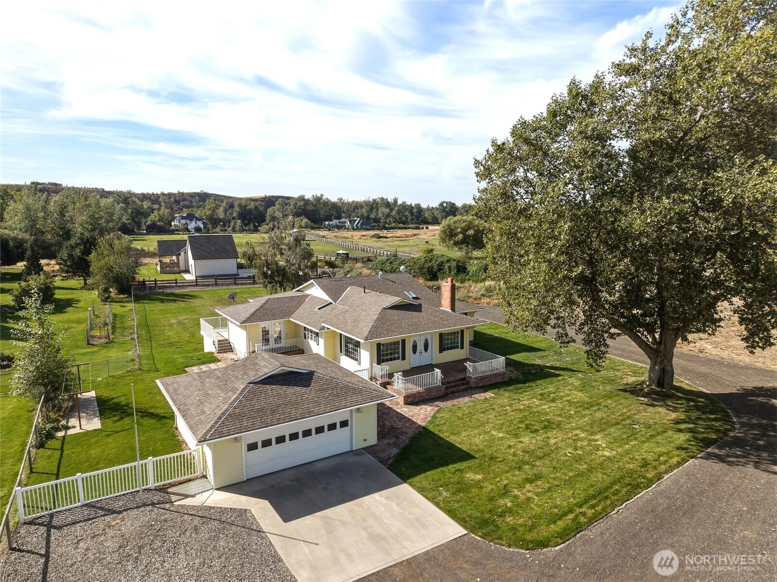 main property photo 0