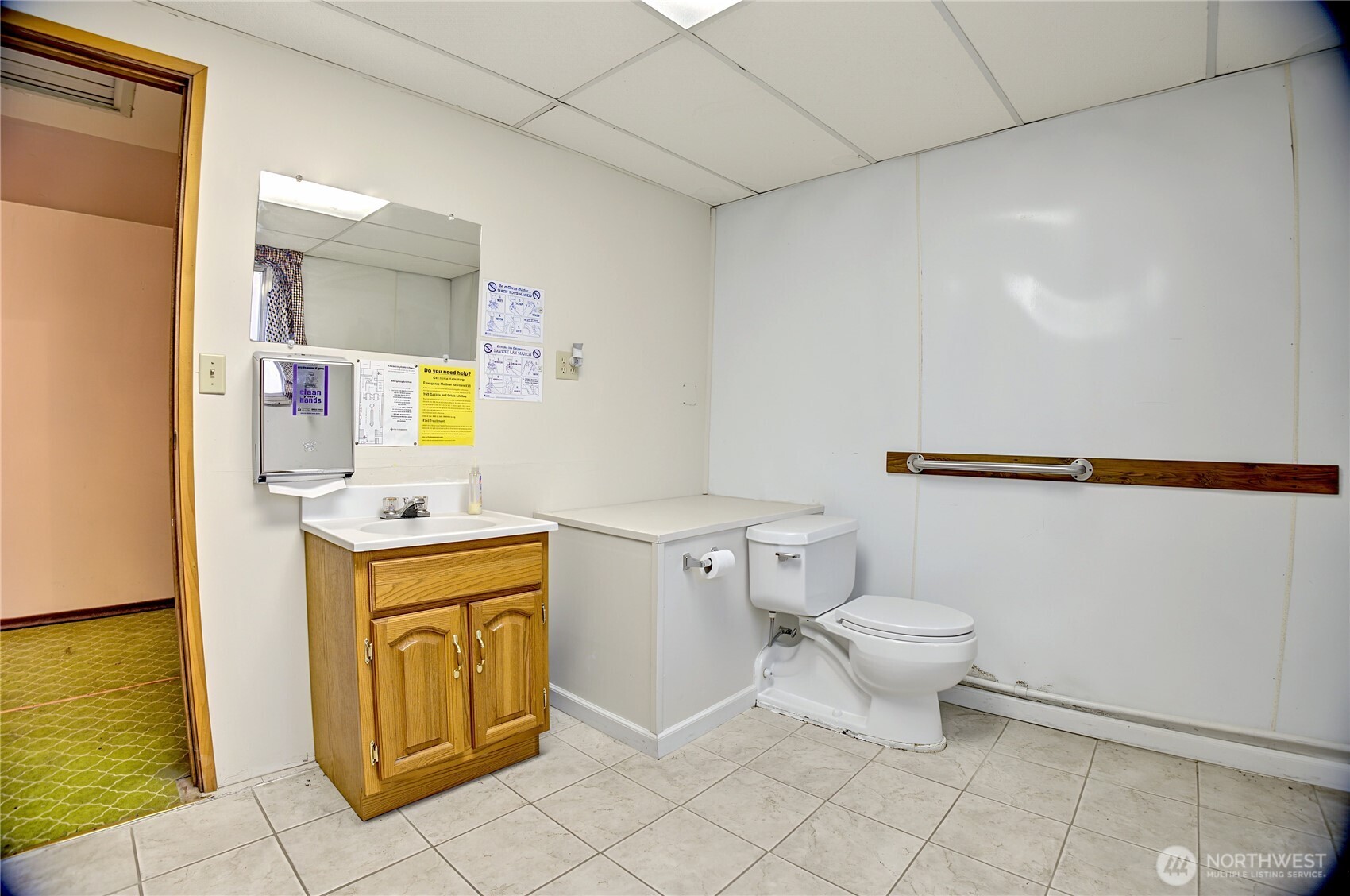 main property photo 13