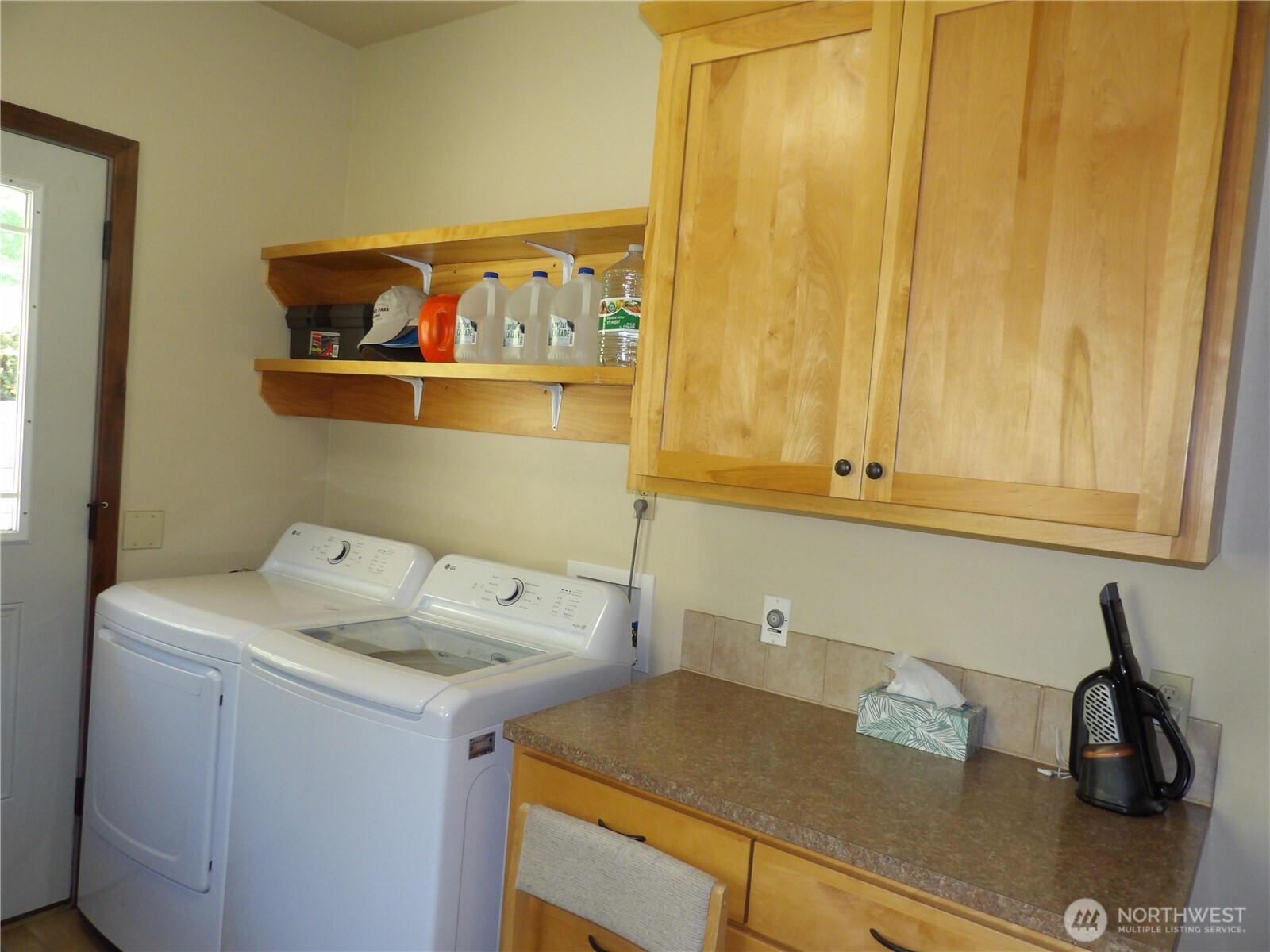 main property photo 23