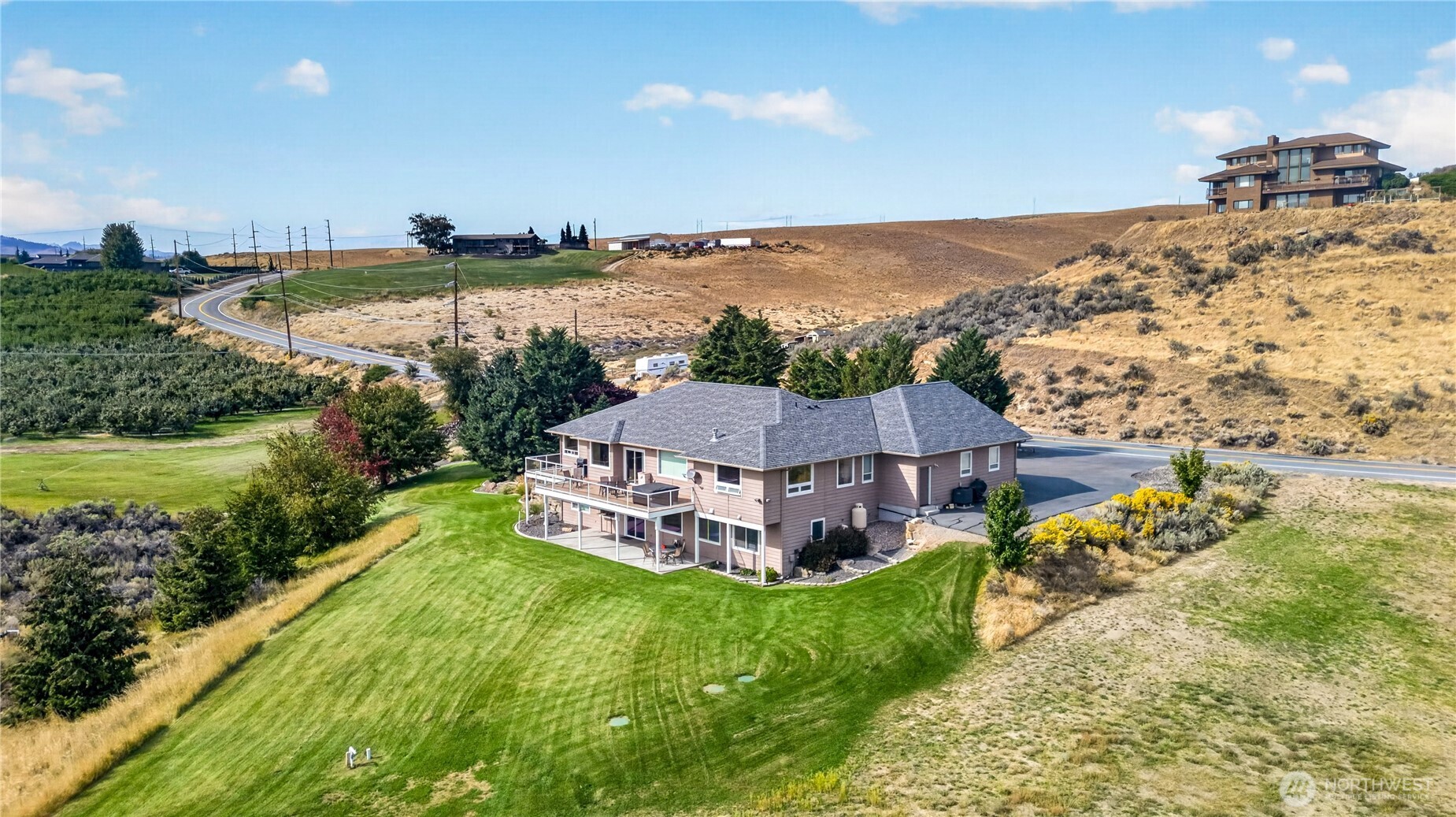 main property photo 0
