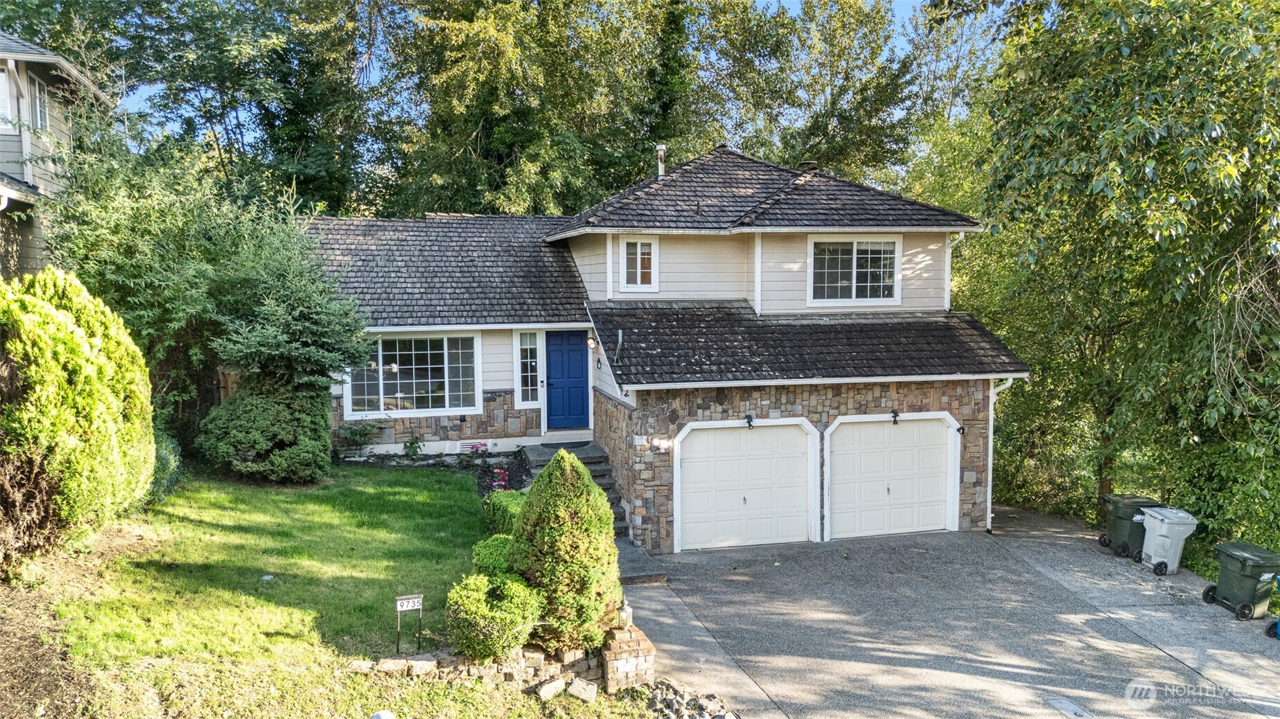main property photo 0