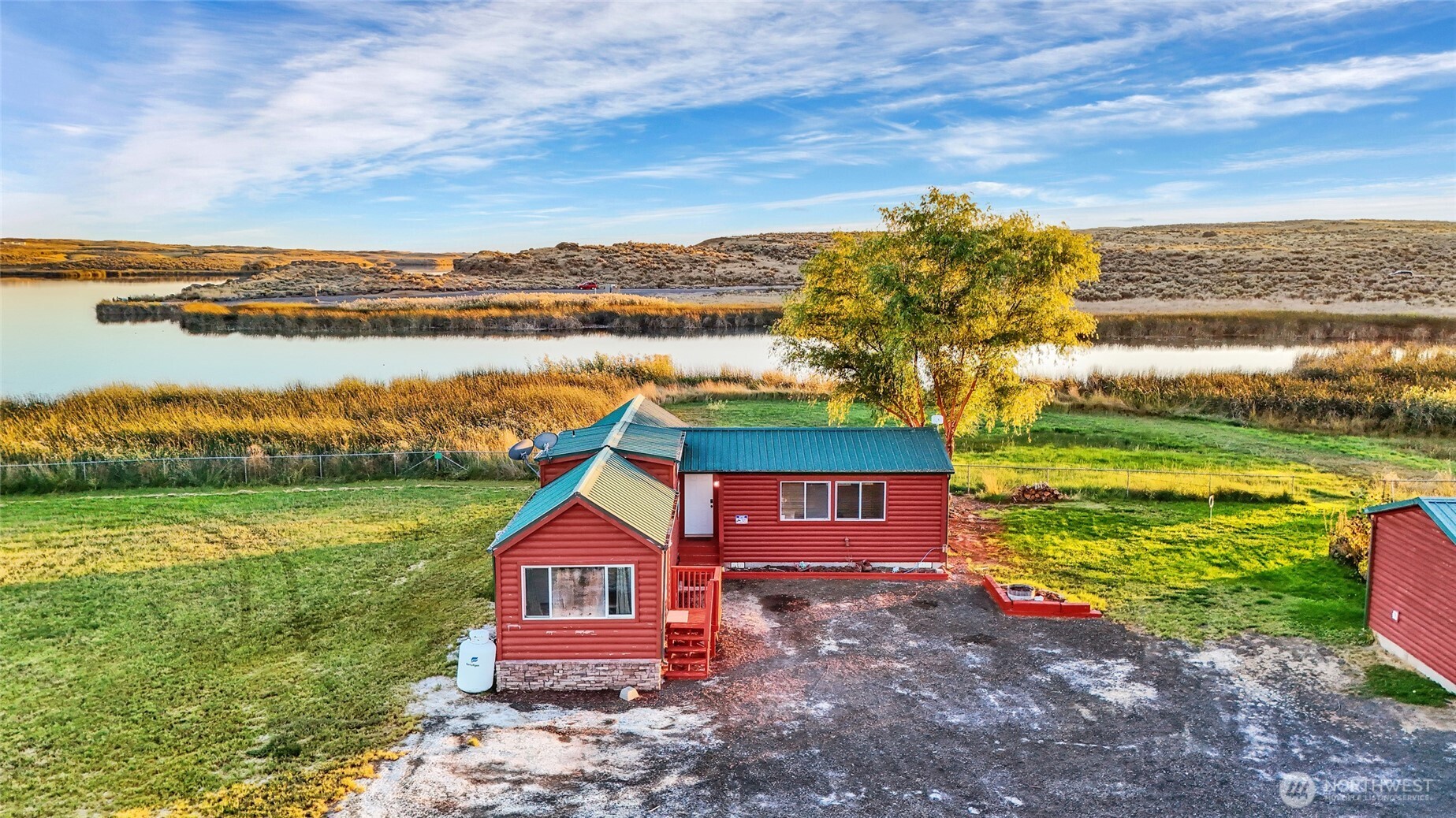 main property photo 0