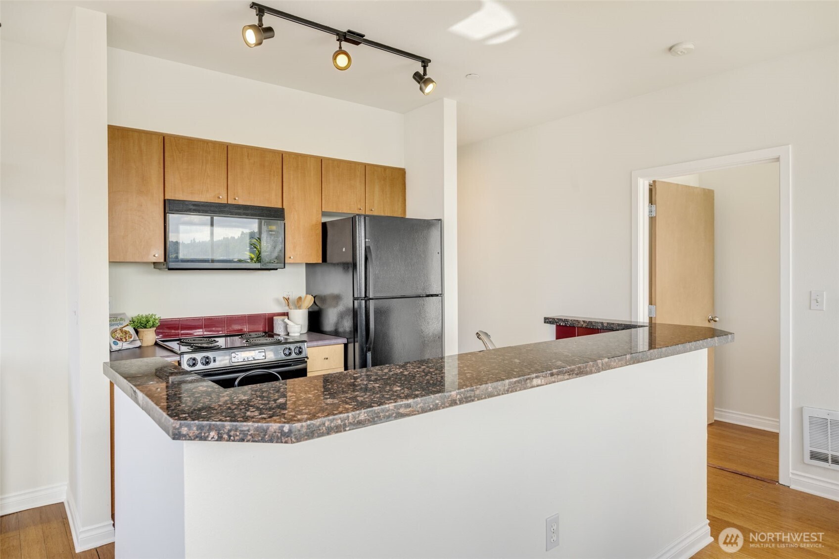 property viewer photo 12