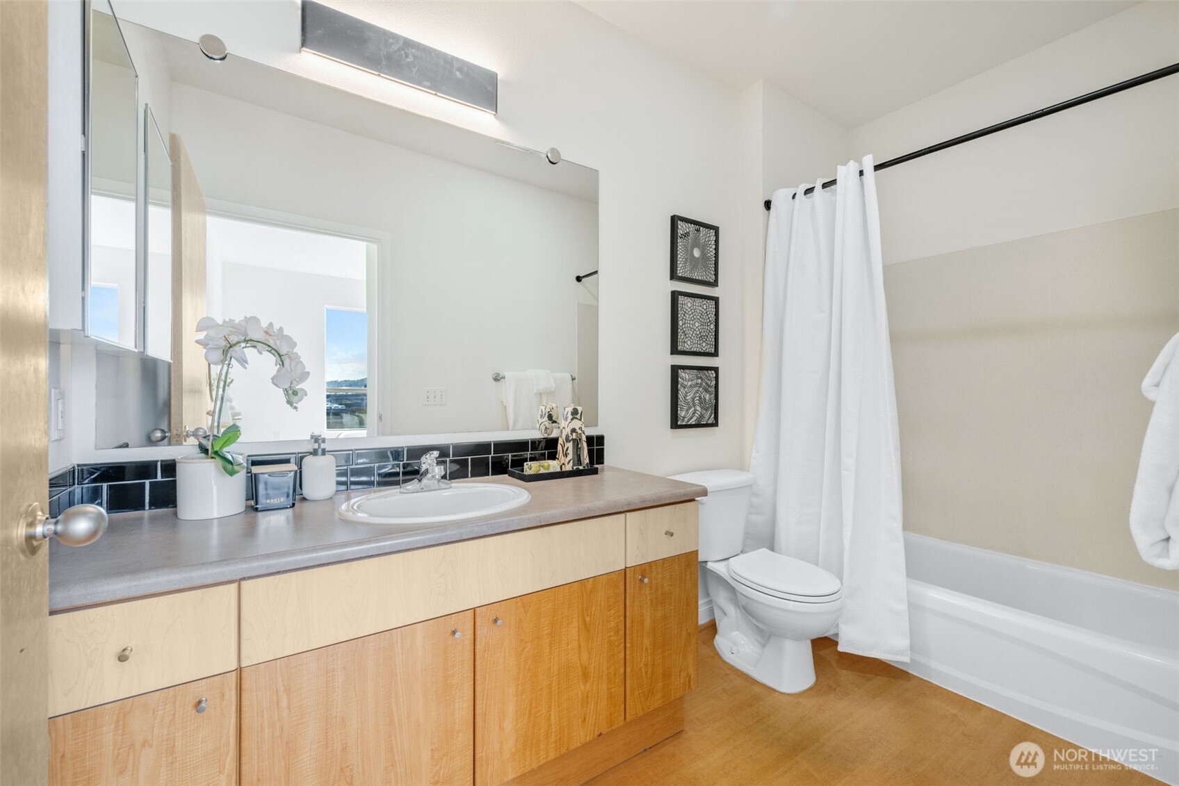property viewer photo 17