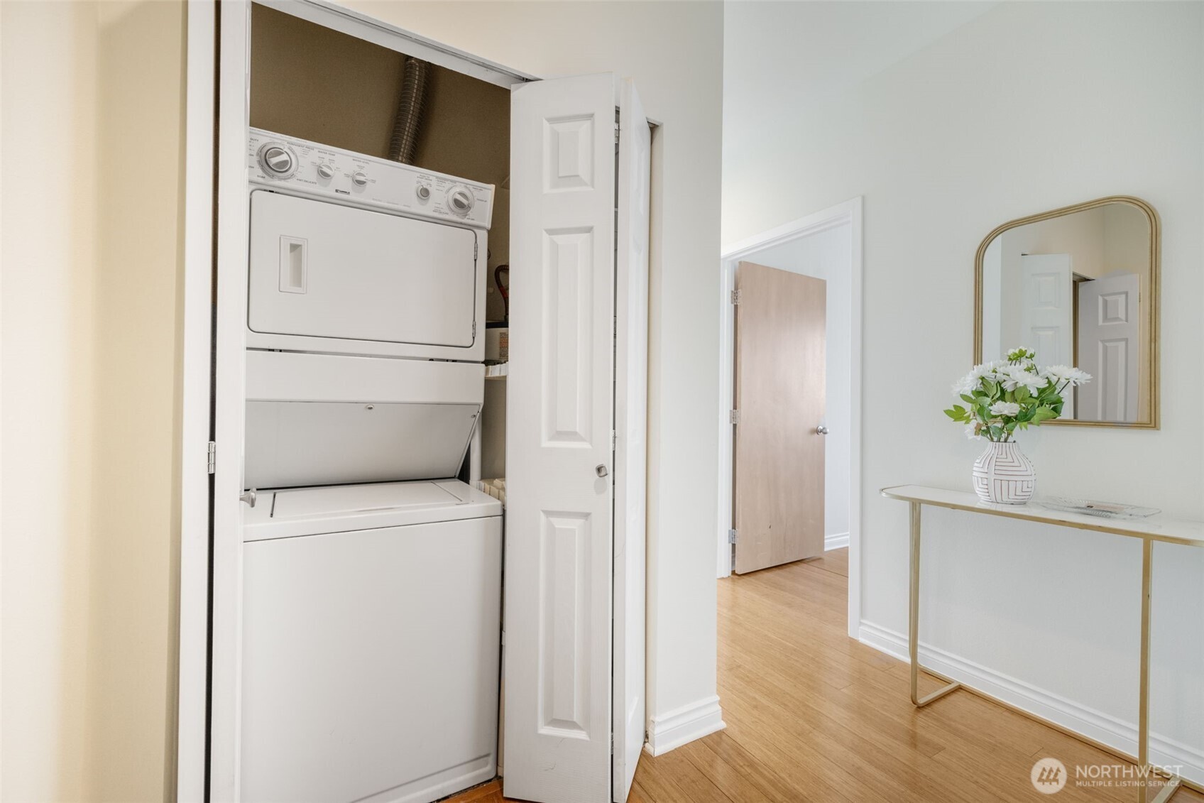 property viewer photo 19