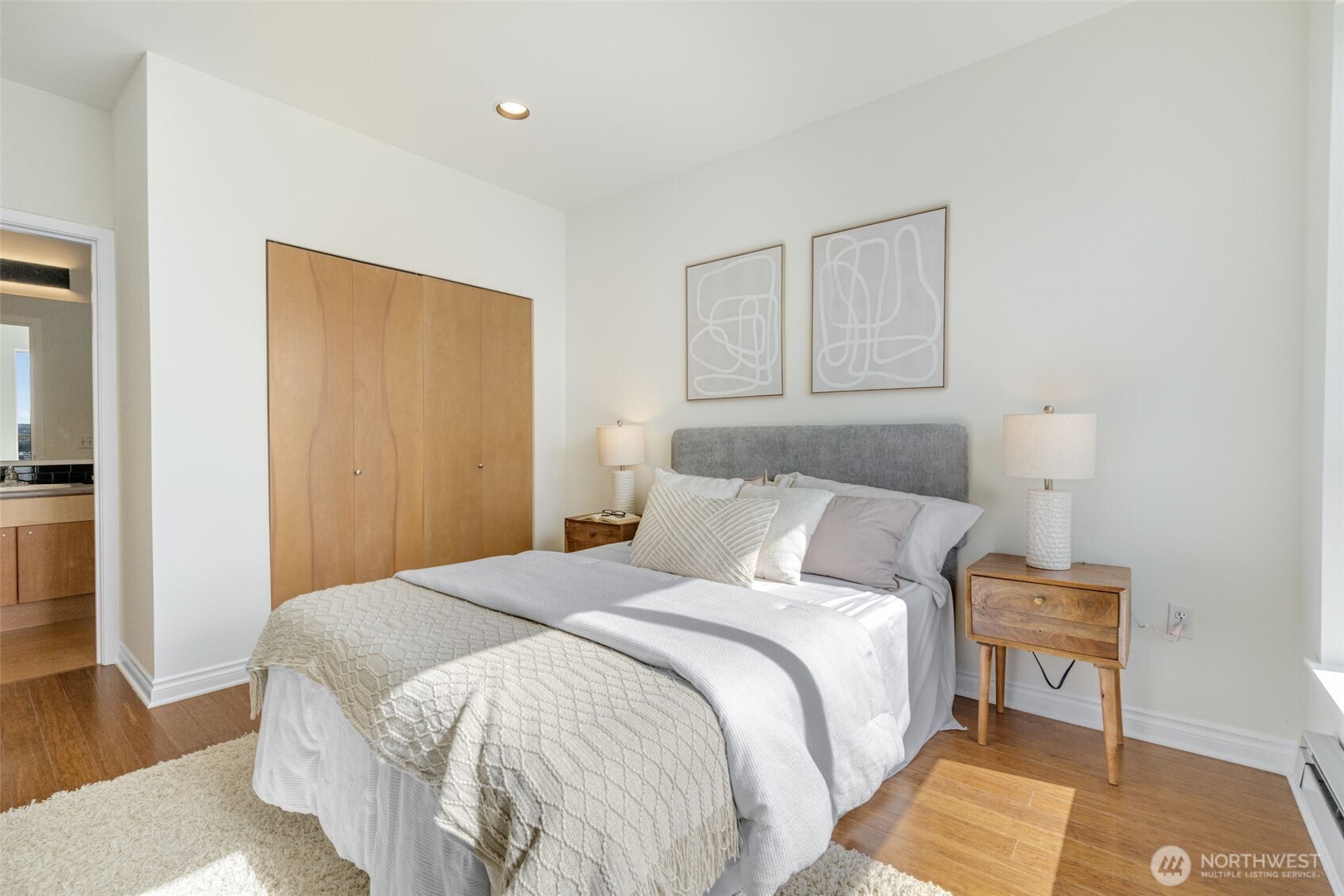 property viewer photo 2