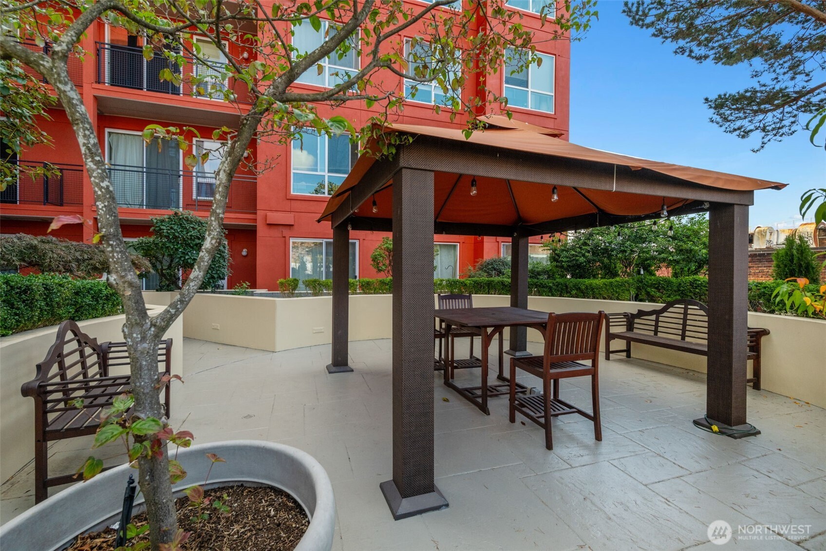property viewer photo 23