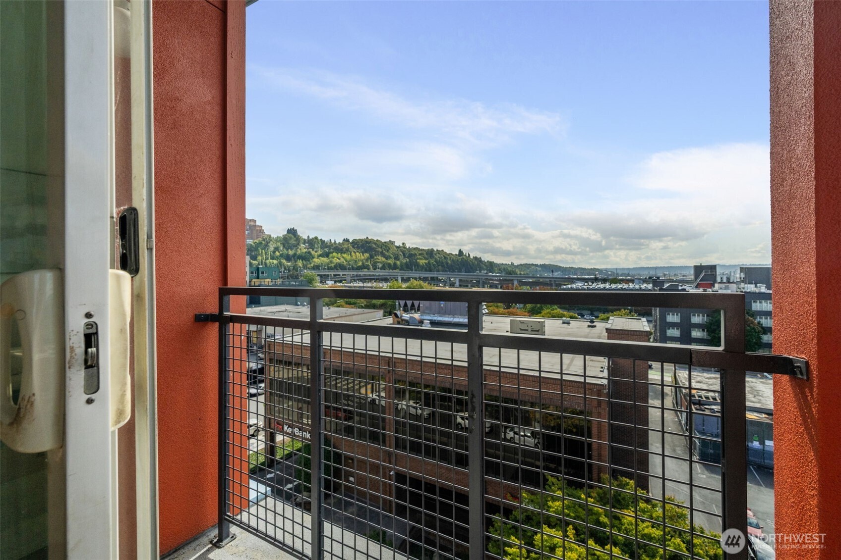 property viewer photo 33