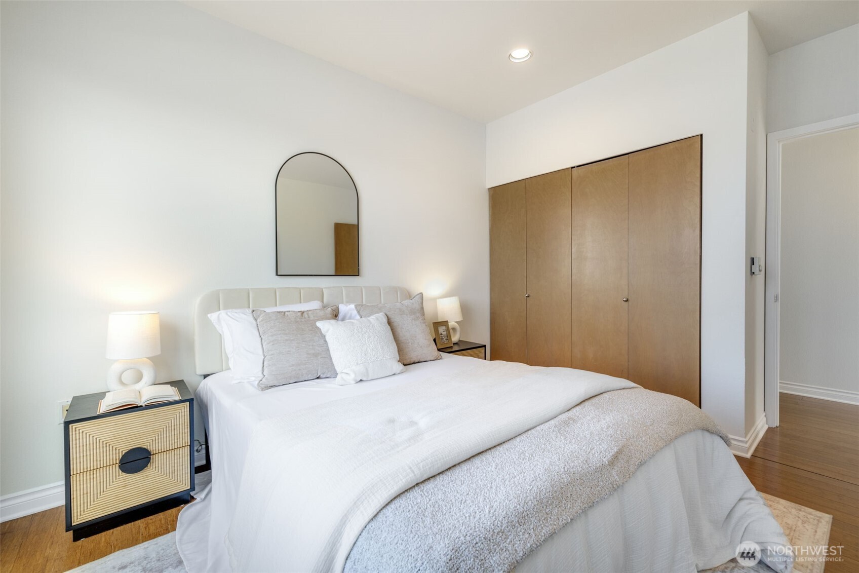 property viewer photo 4