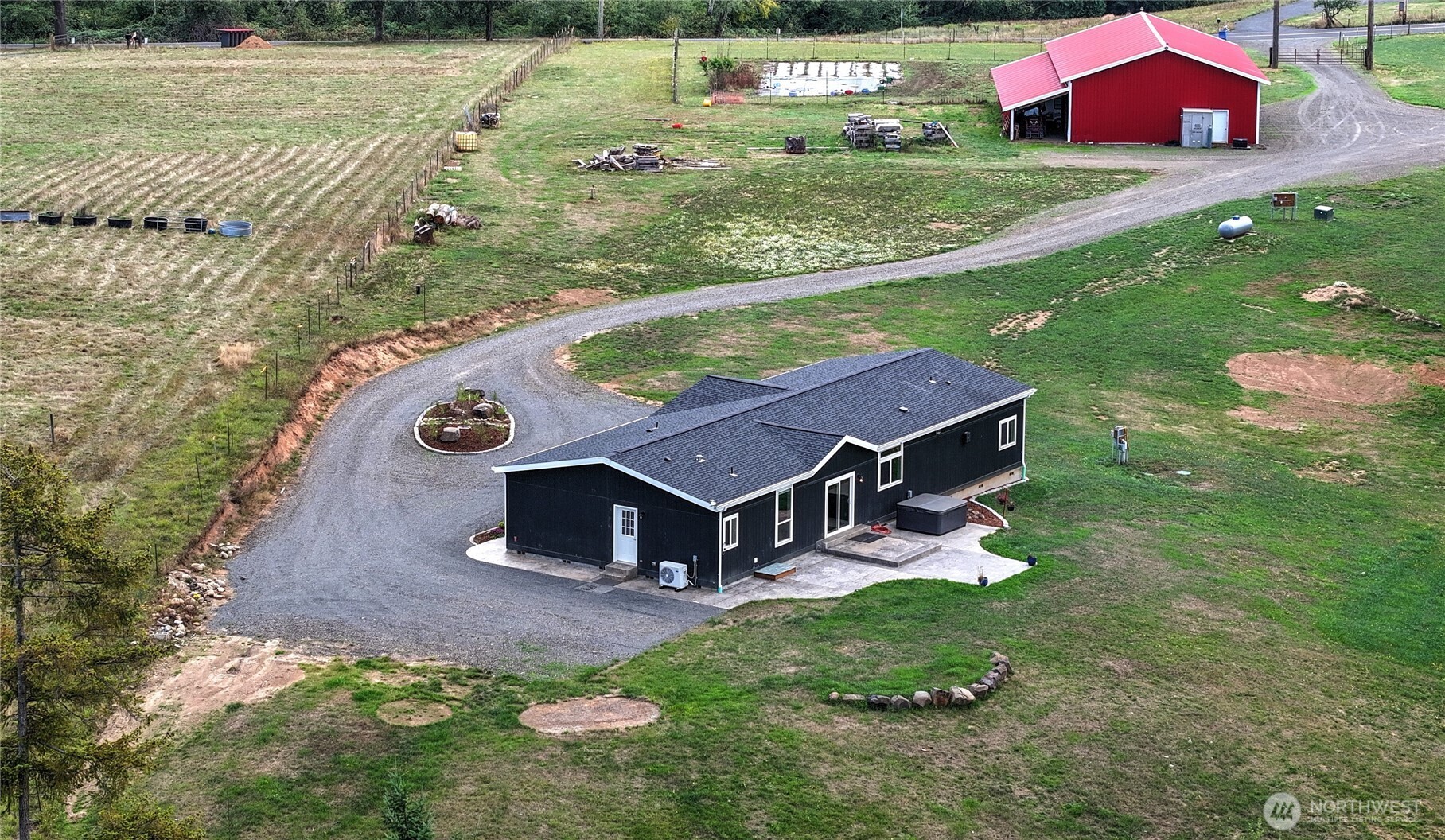 main property photo 18