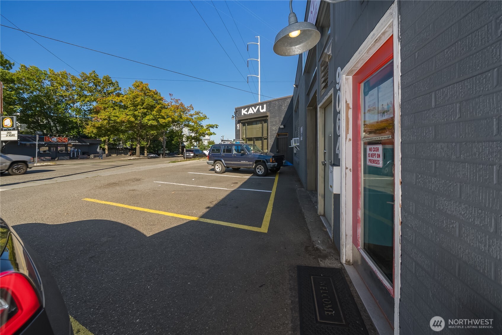 main property photo 11
