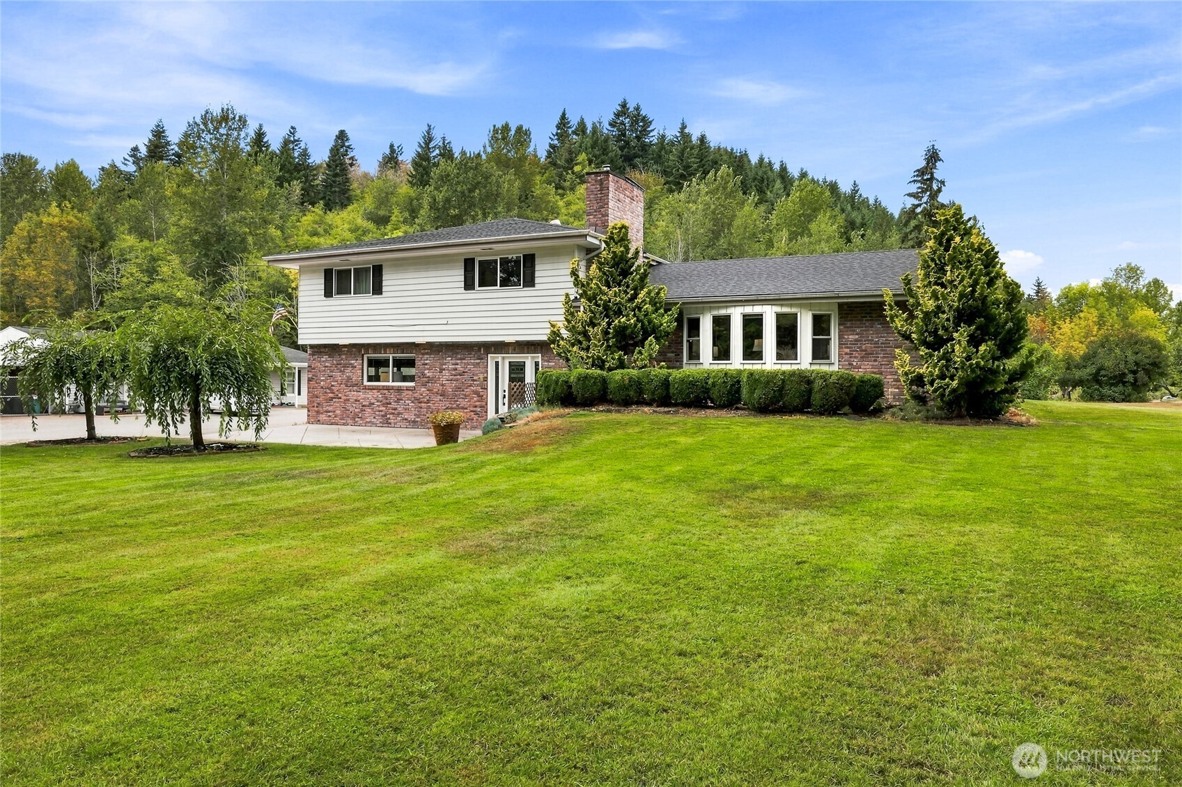 main property photo 0