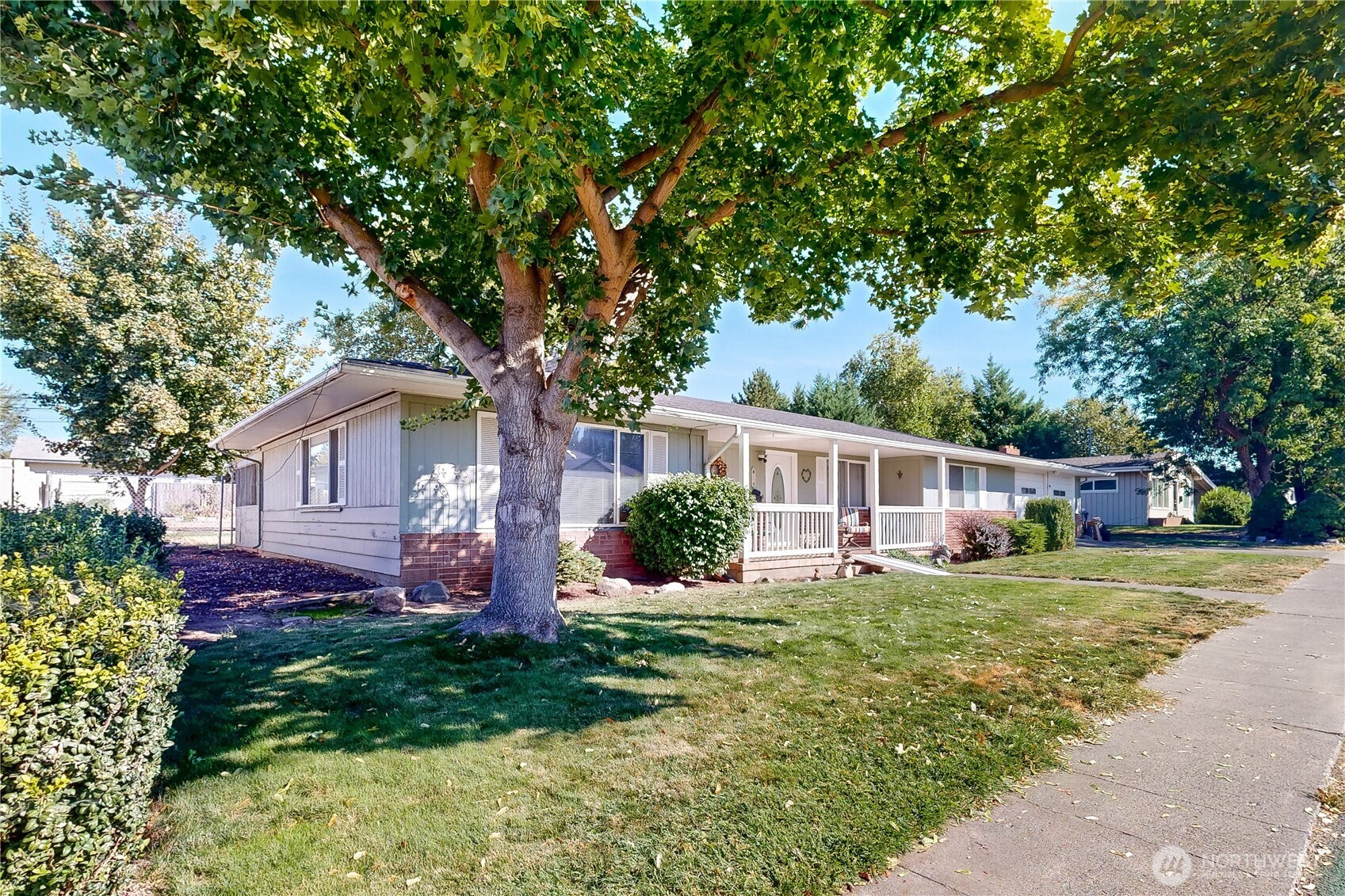 main property photo 0