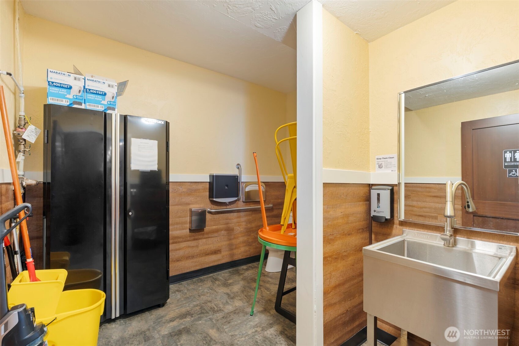 main property photo 20