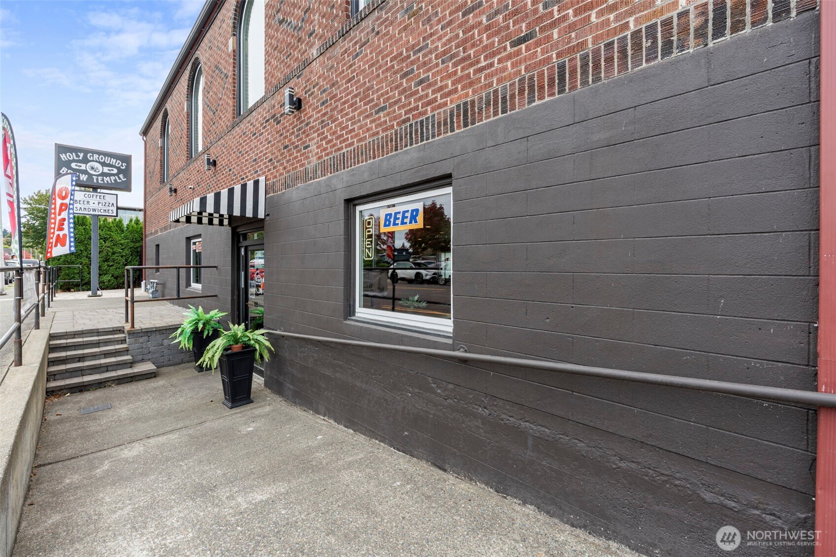 main property photo 5