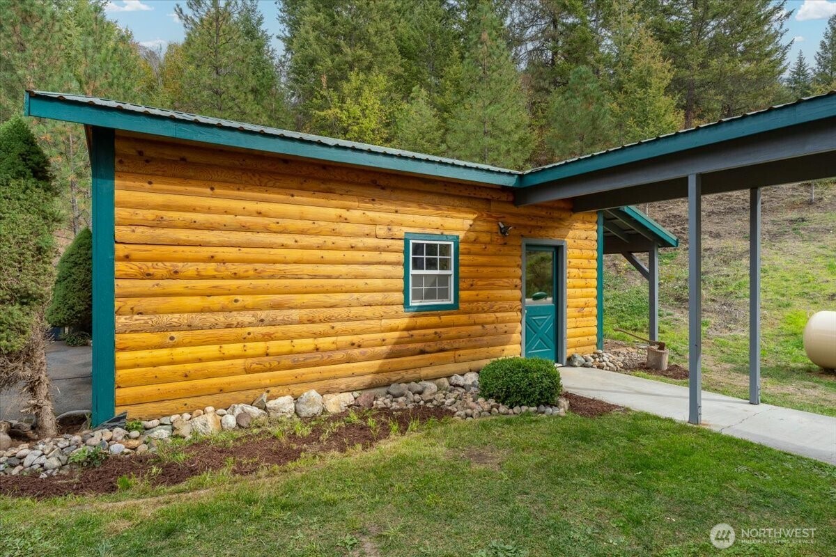 main property photo 30