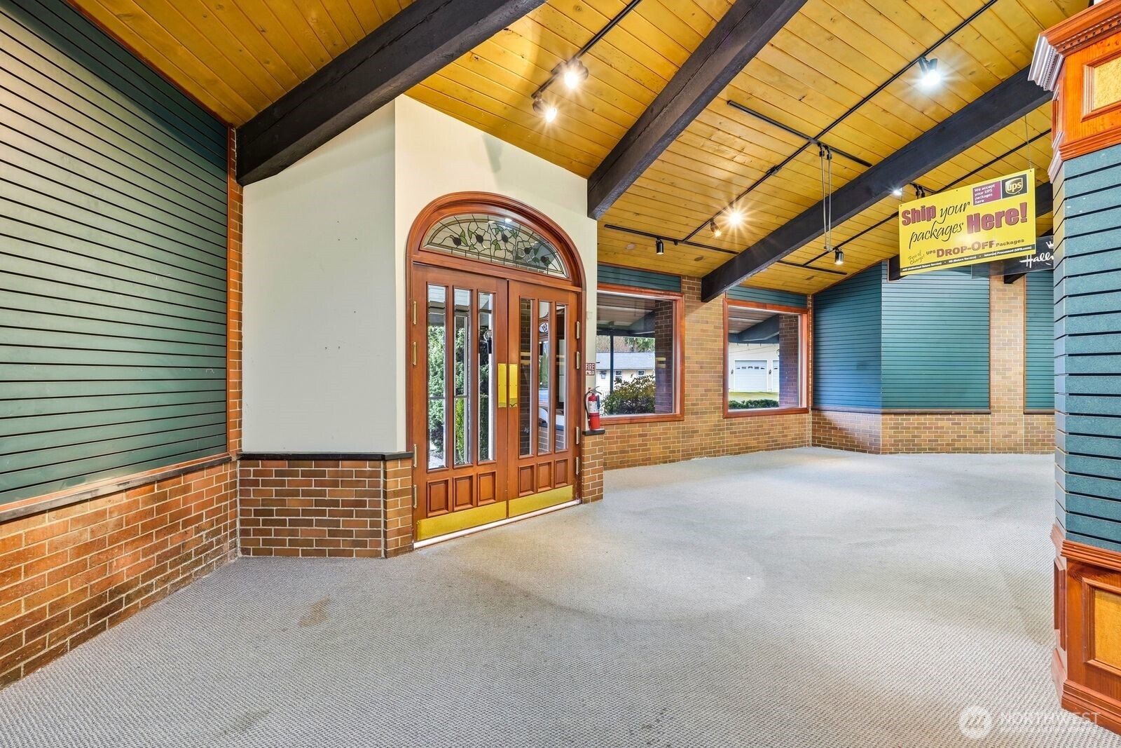 main property photo 15