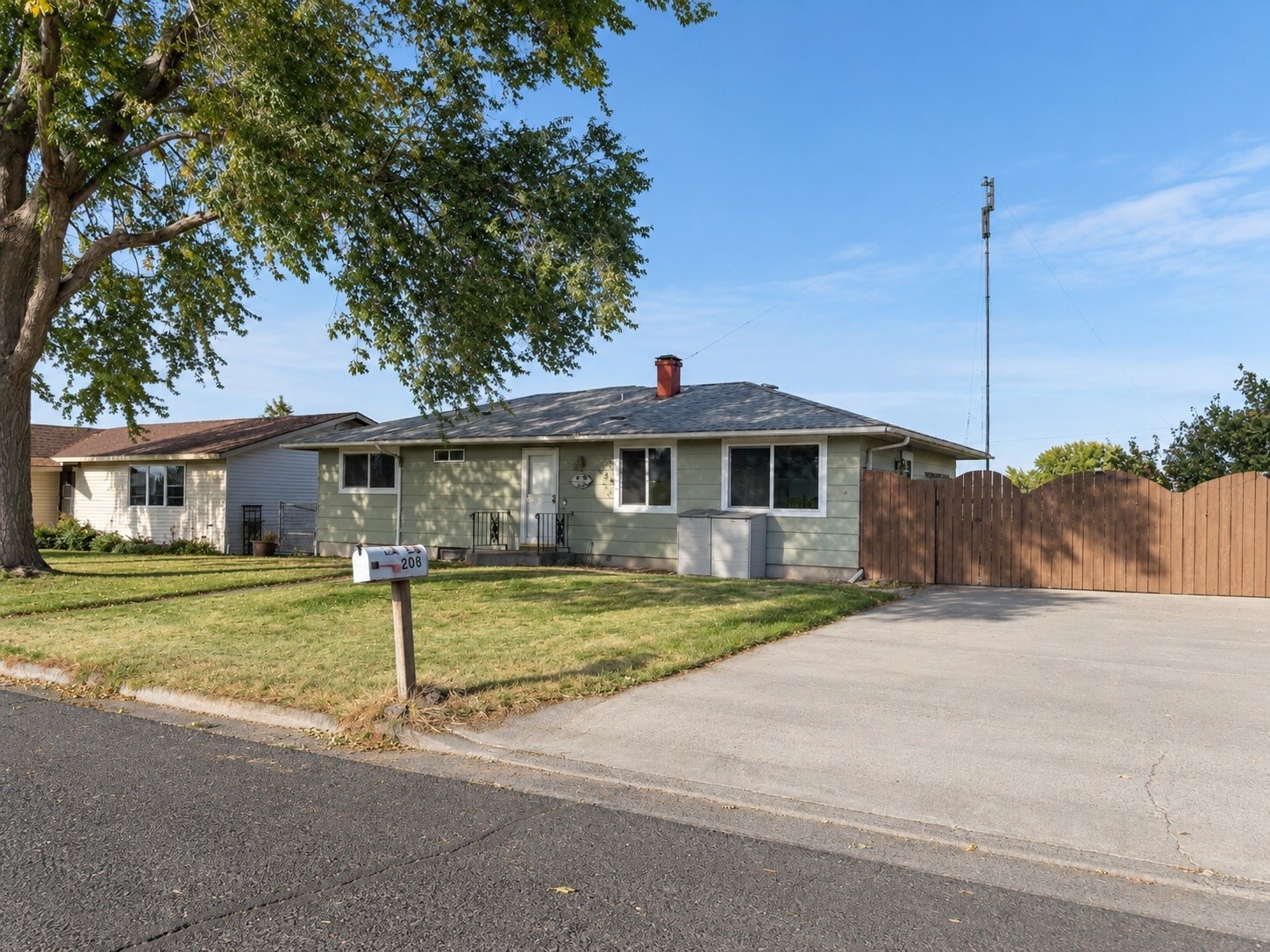 main property photo 26