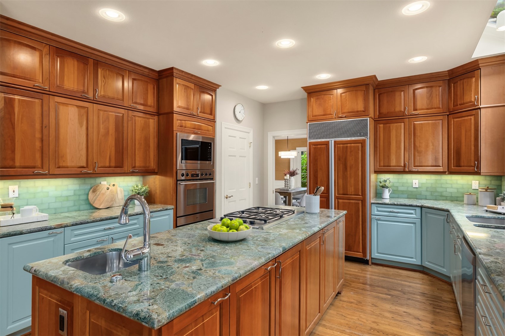 main property photo 8