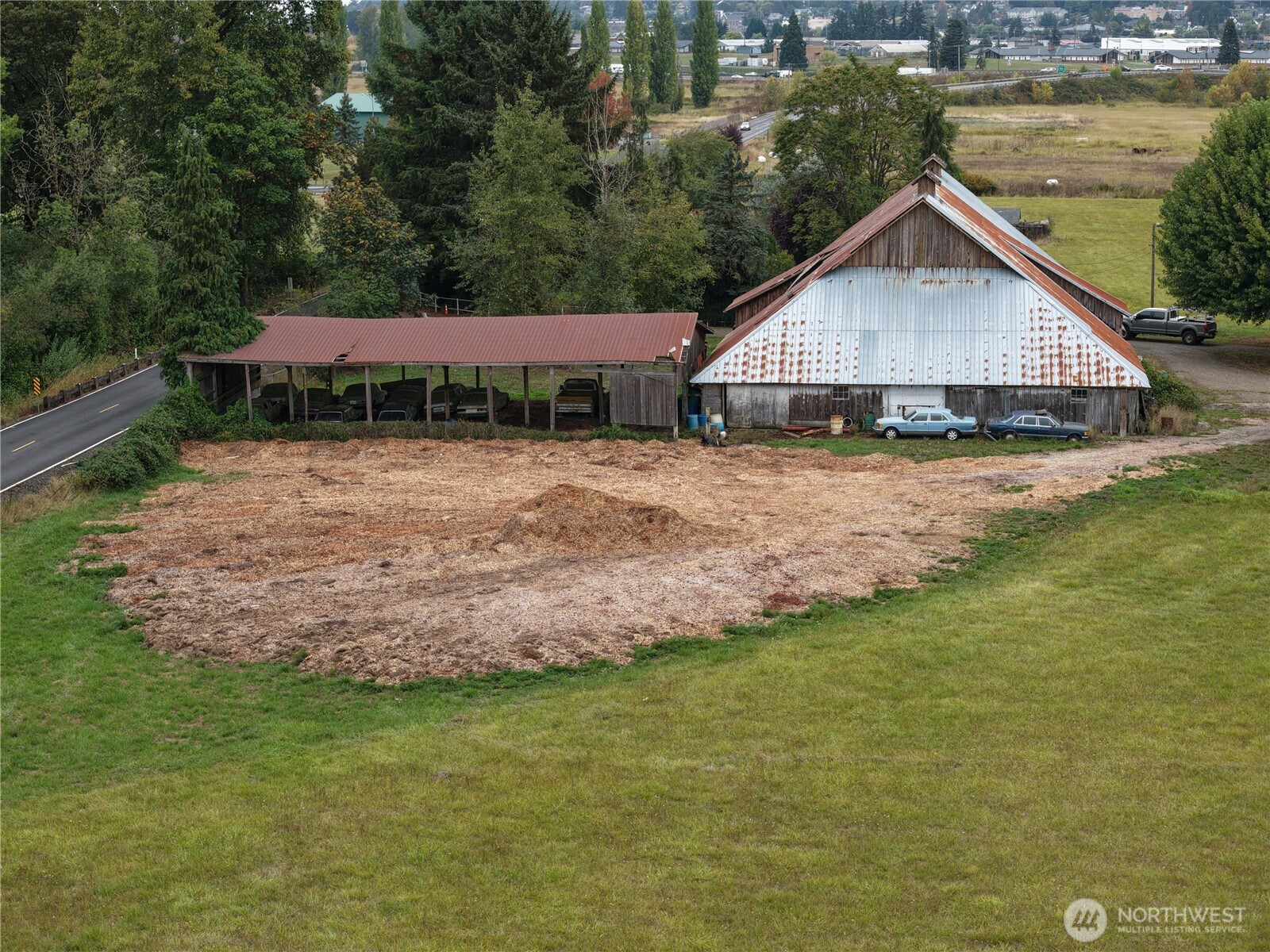 main property photo 22