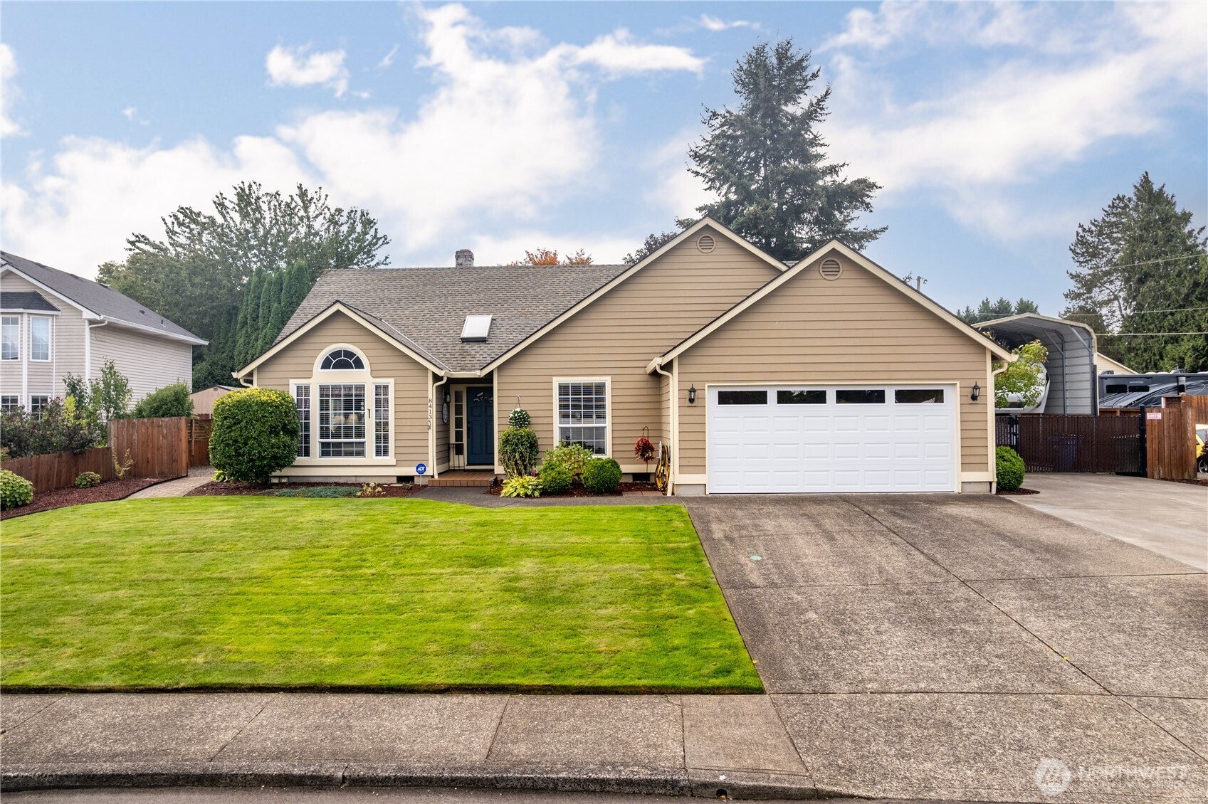 main property photo 0