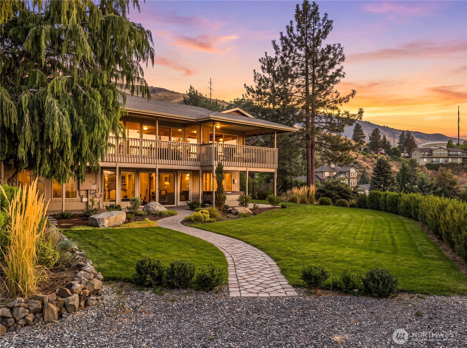 main property photo 0