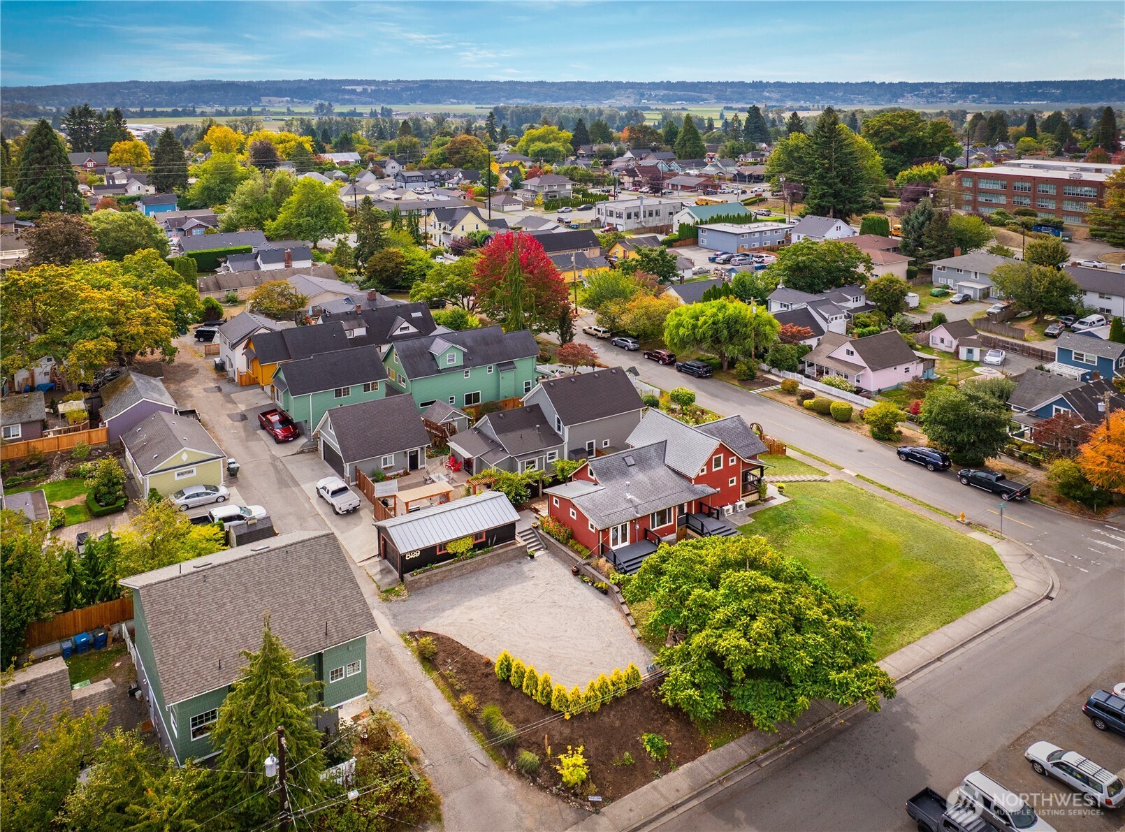 main property photo 36