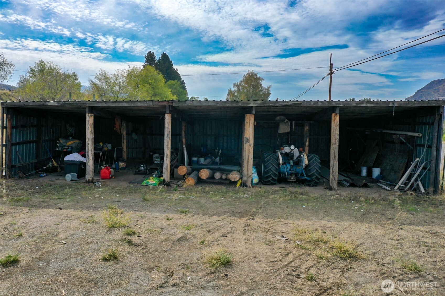 main property photo 35