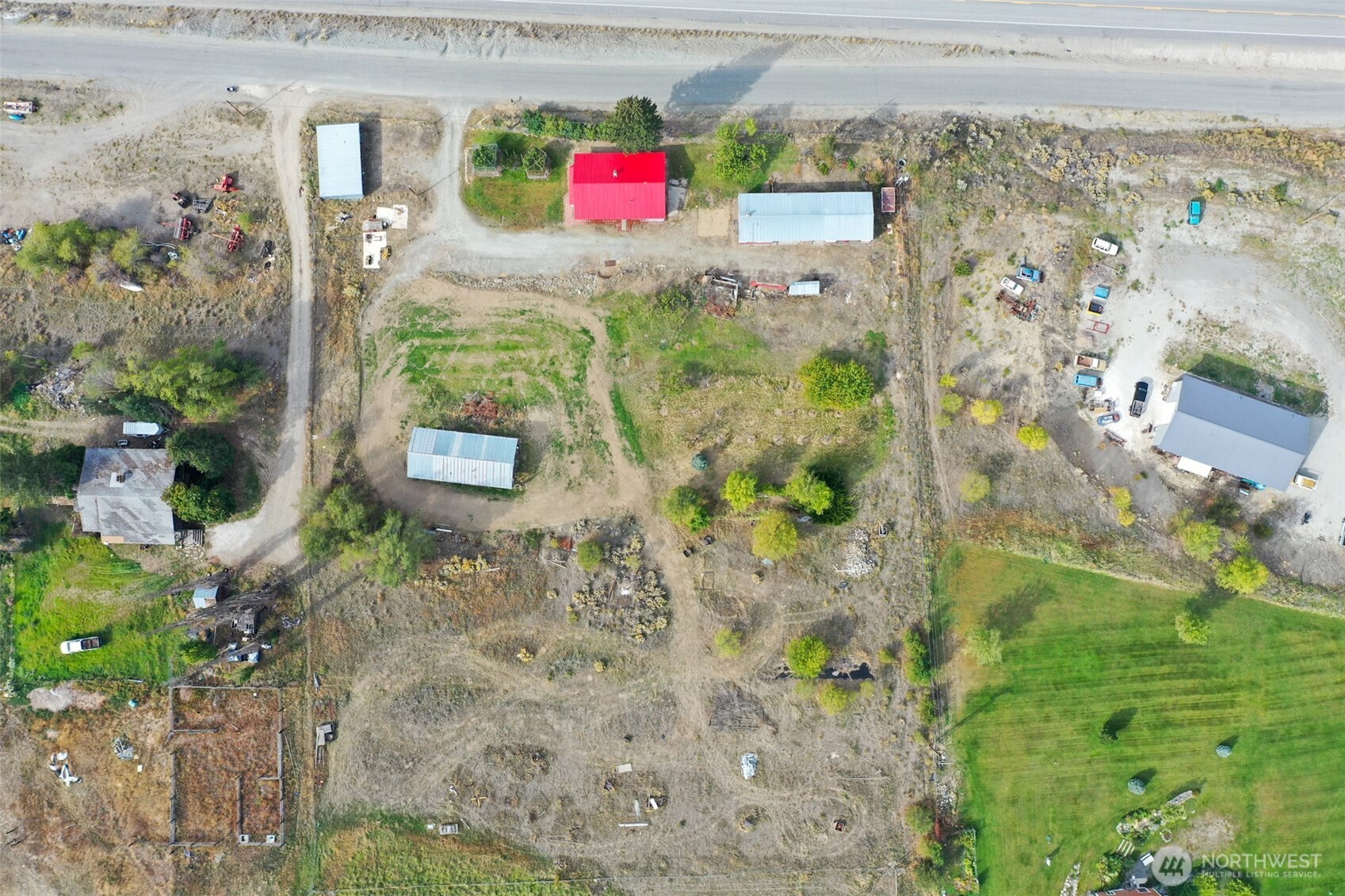 main property photo 38