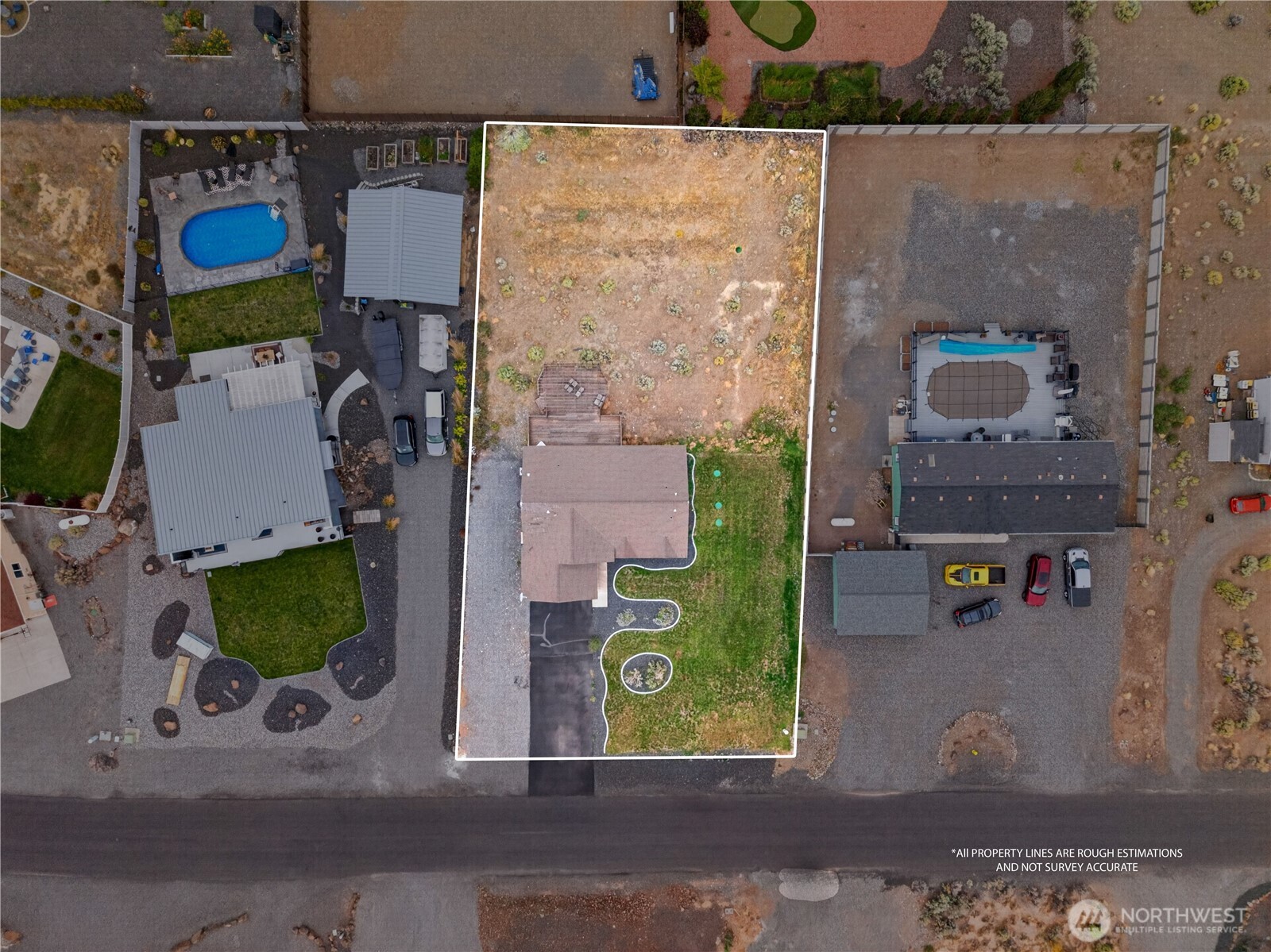 main property photo 19