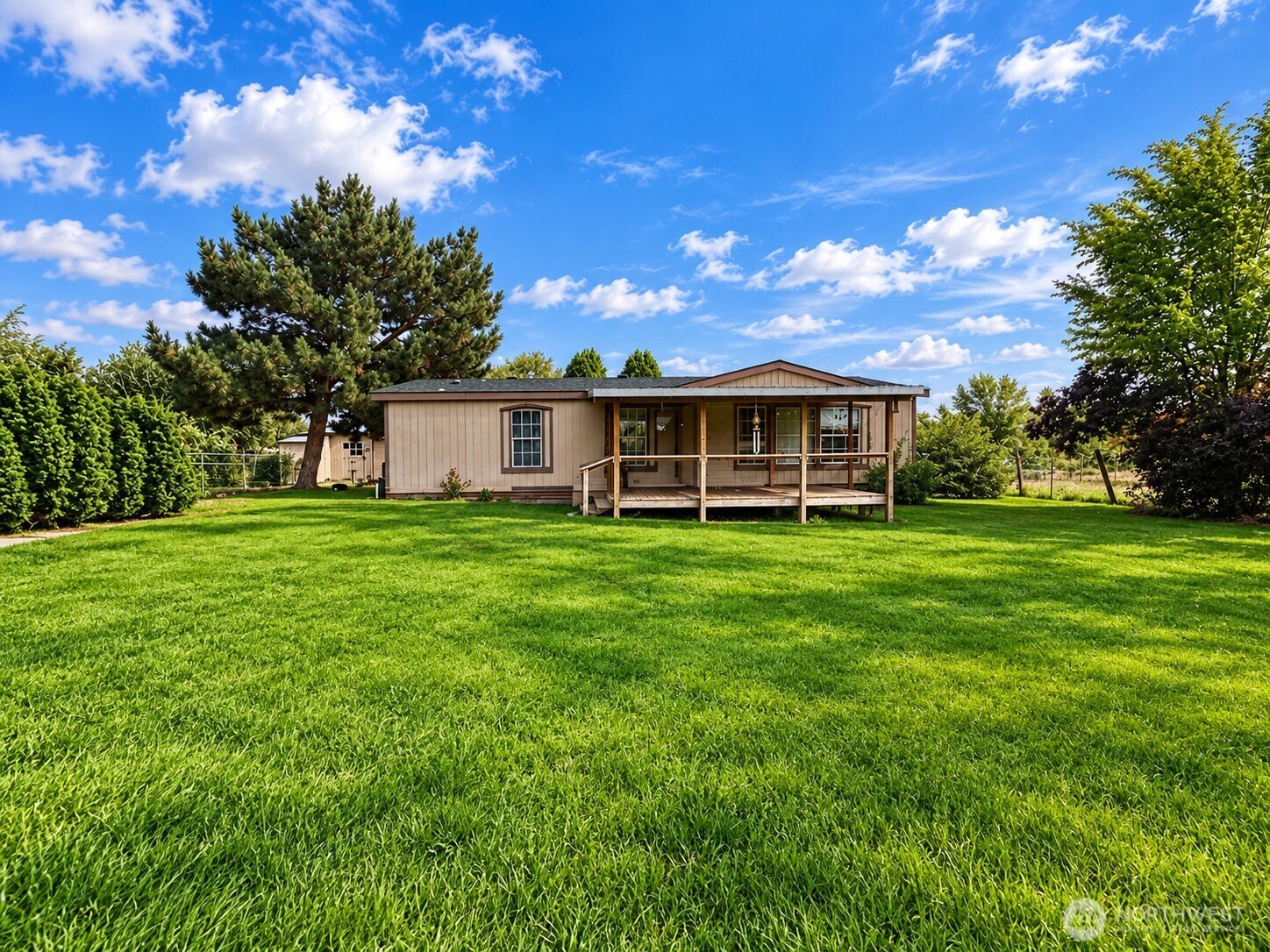 main property photo 0