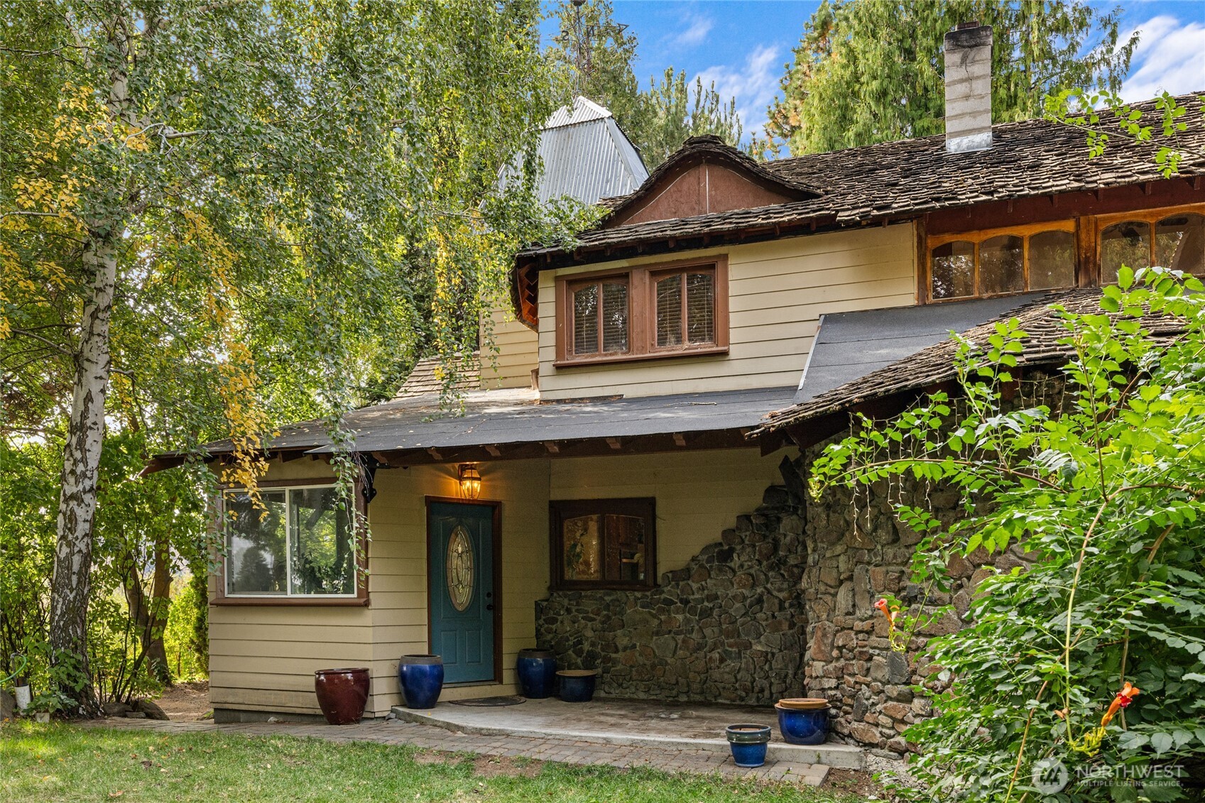 main property photo 16