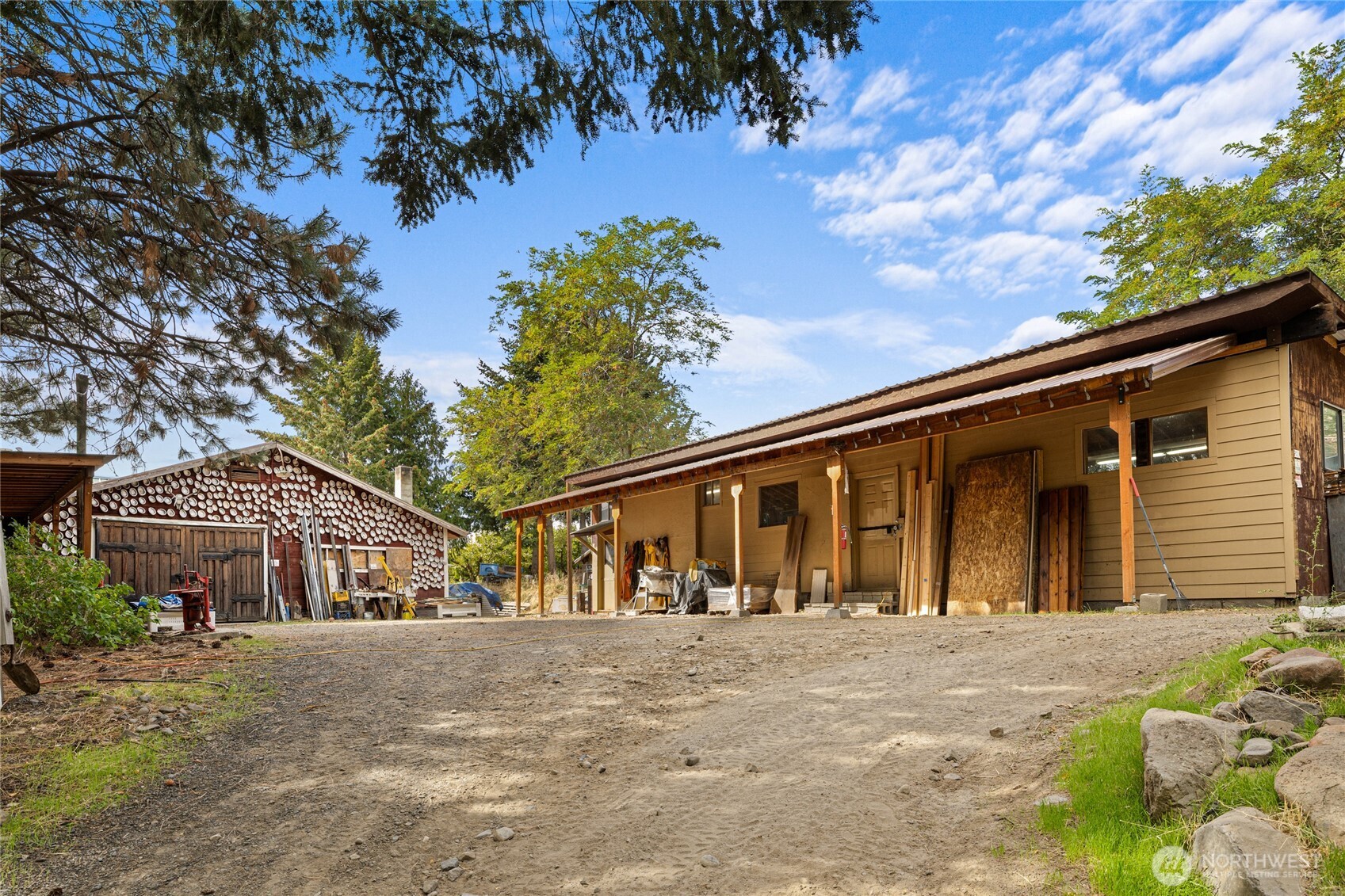main property photo 31