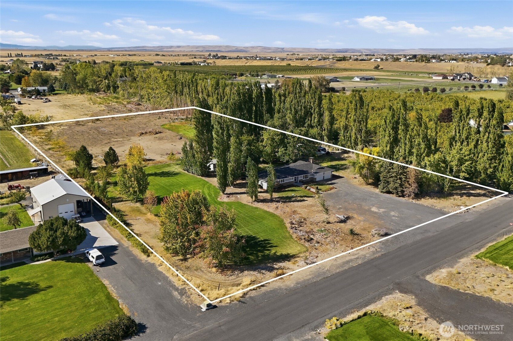main property photo 13
