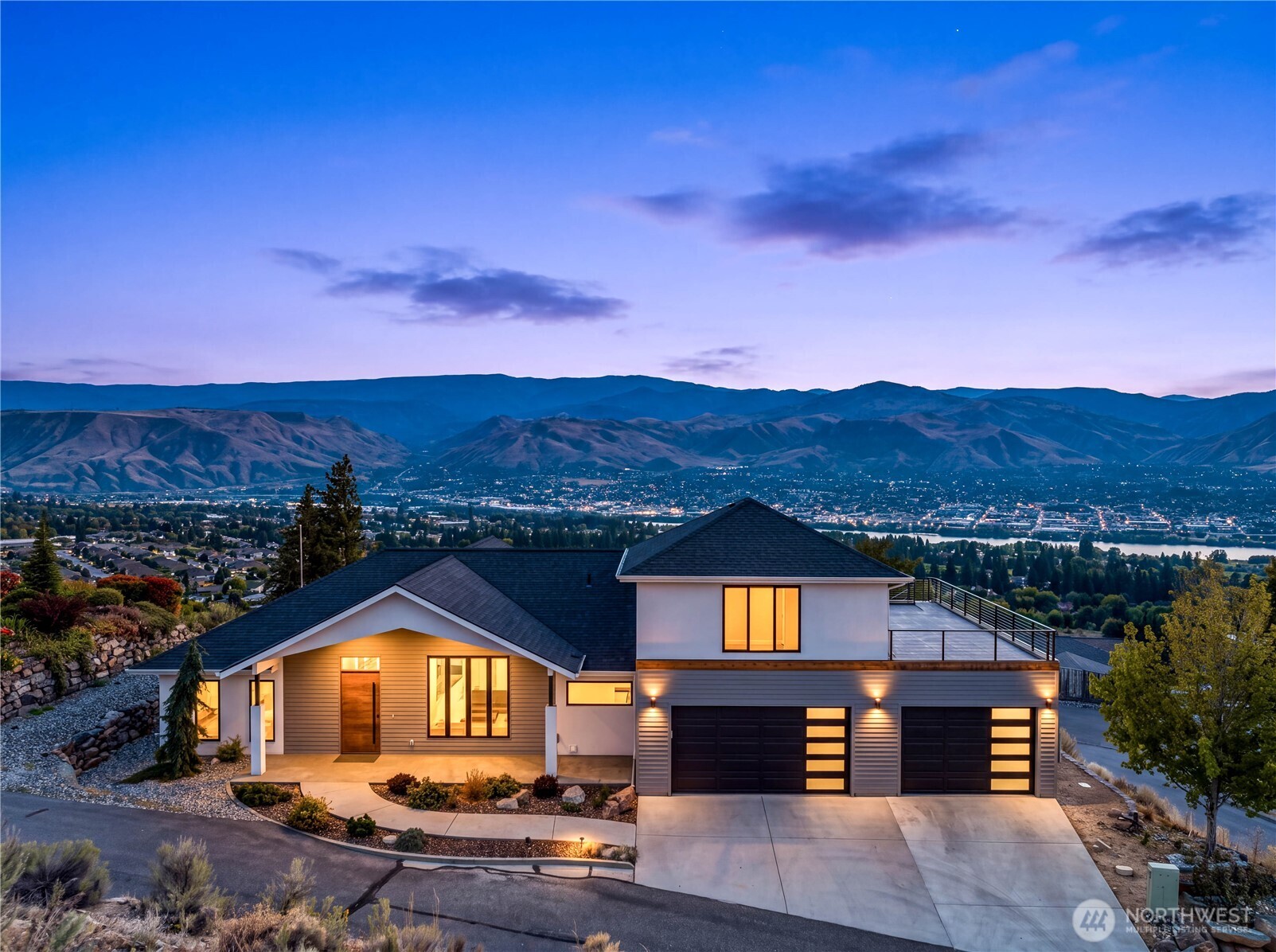 main property photo 0