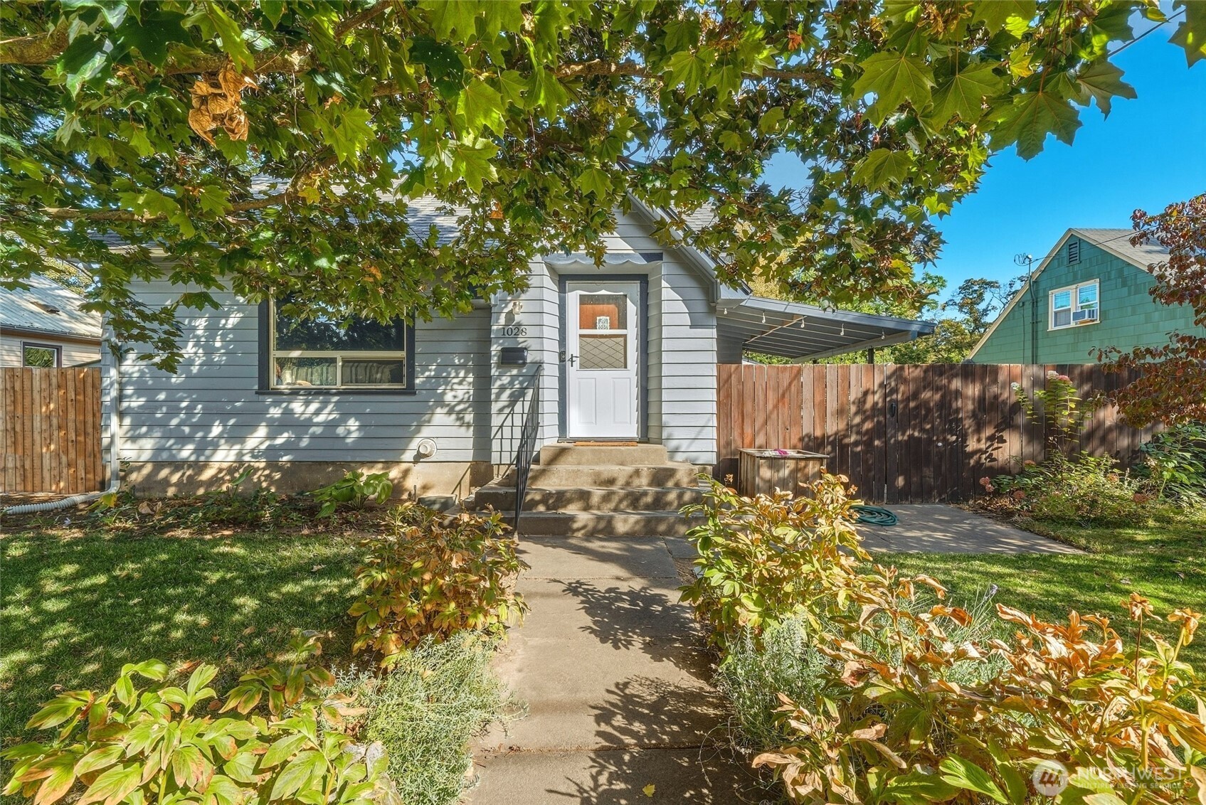 main property photo 0