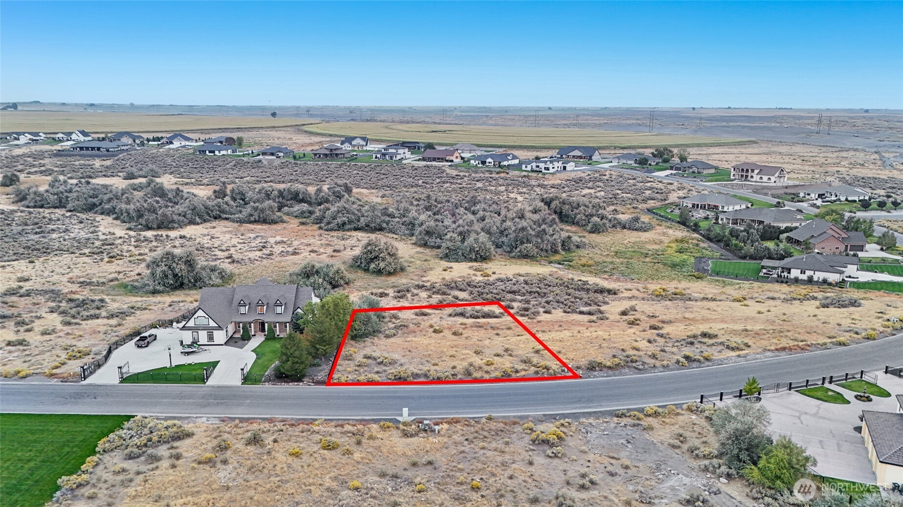 main property photo 6