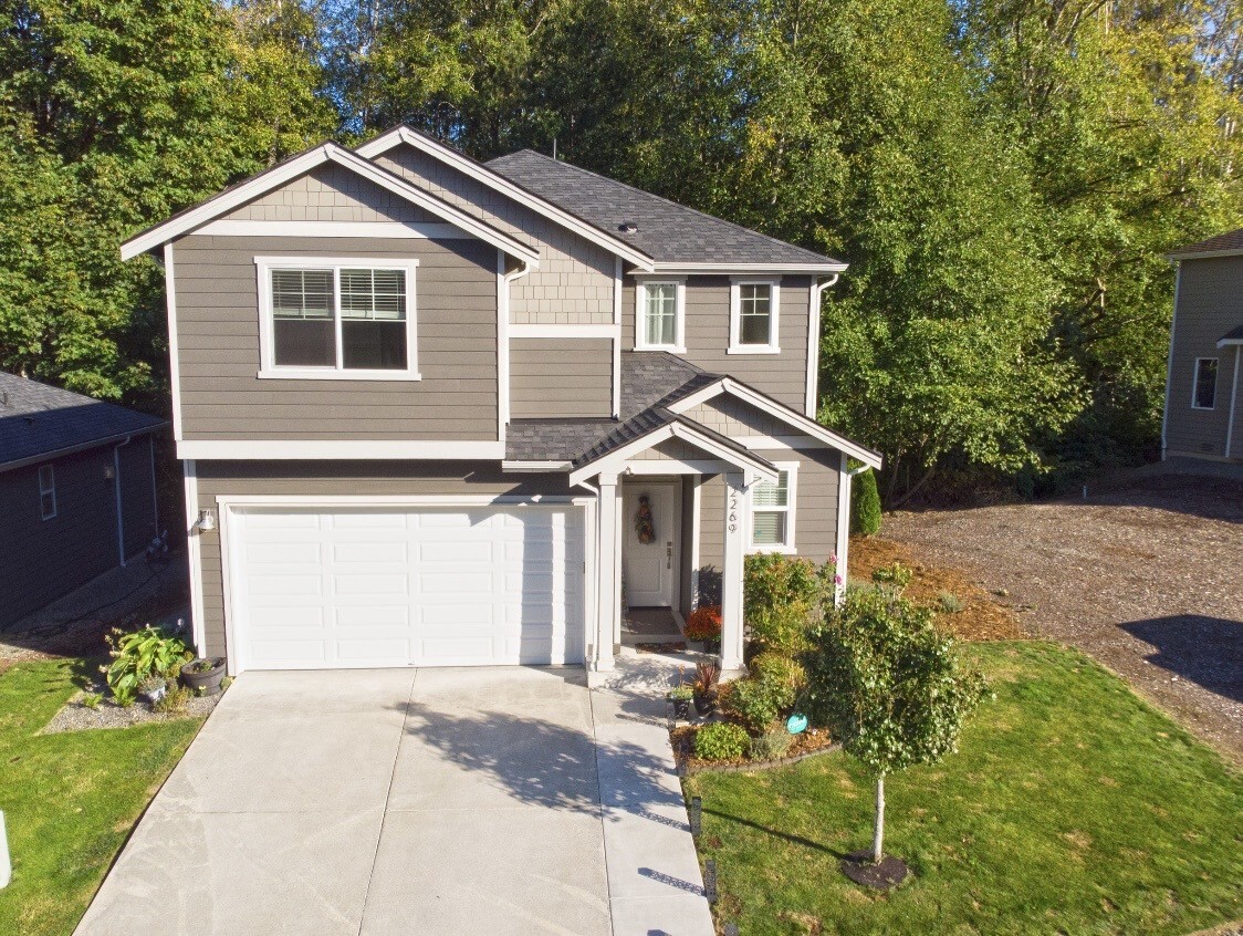 main property photo 0