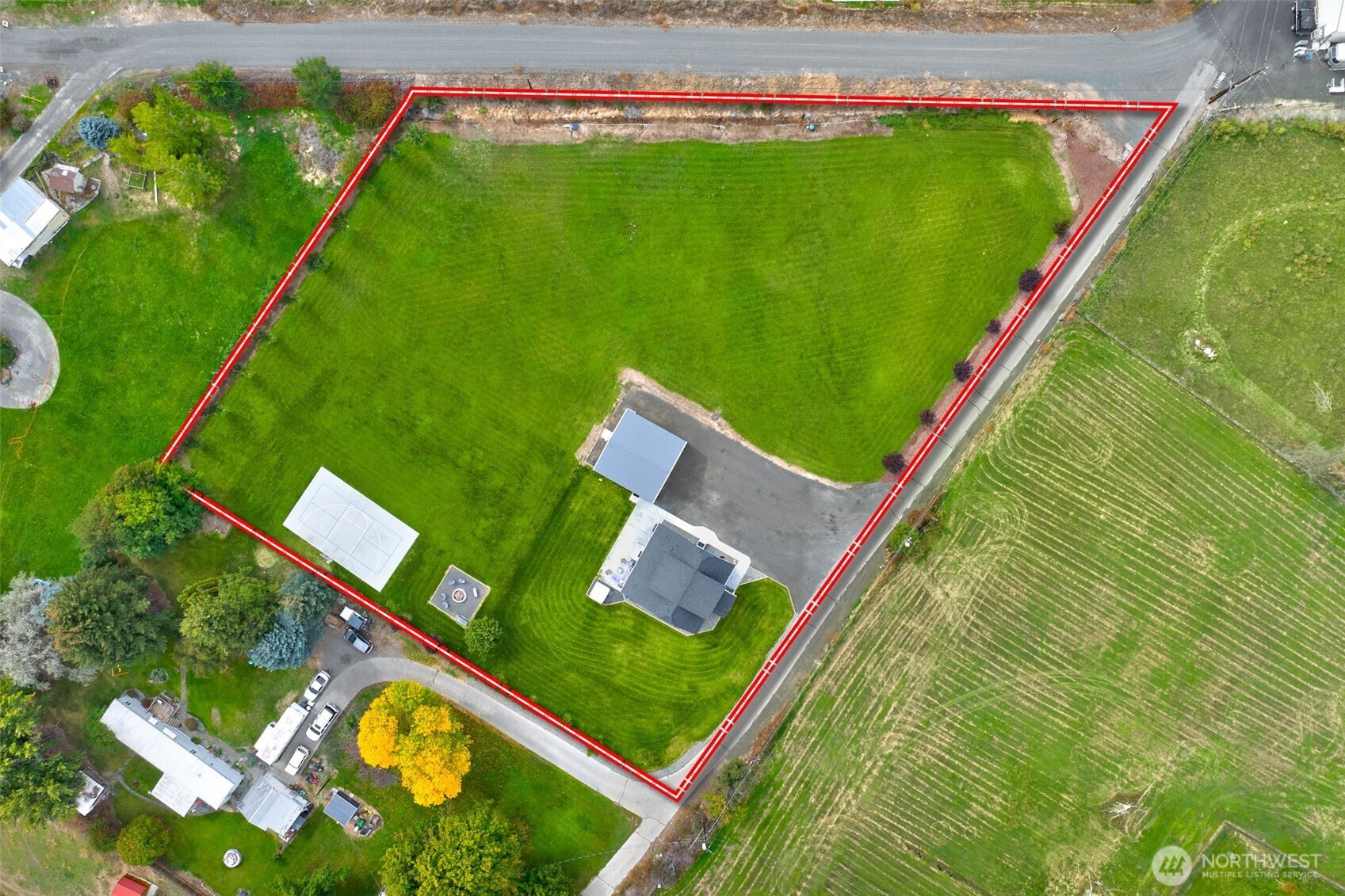 main property photo 22